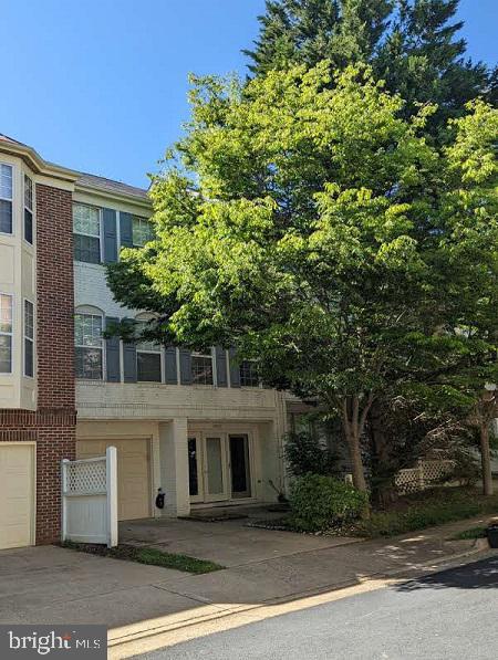 VIRGINIA CENTER - Residential Lease