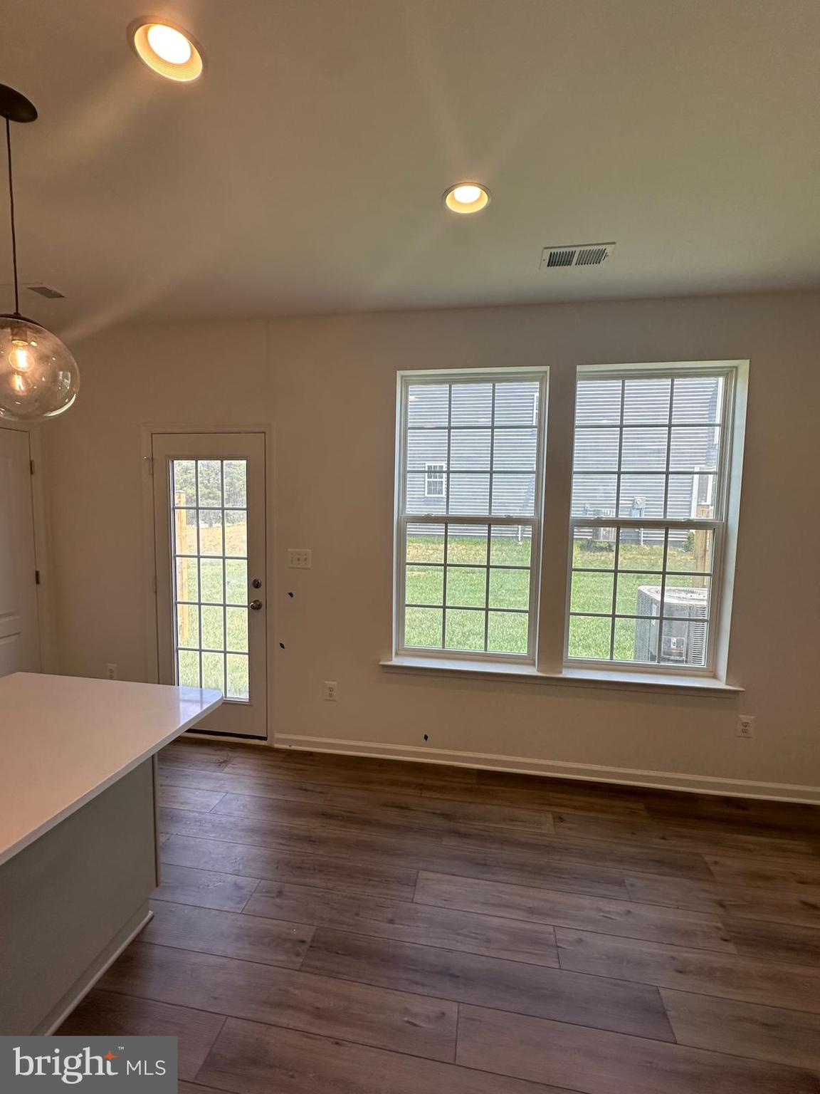 MCCAULEY CROSSING - Residential Lease