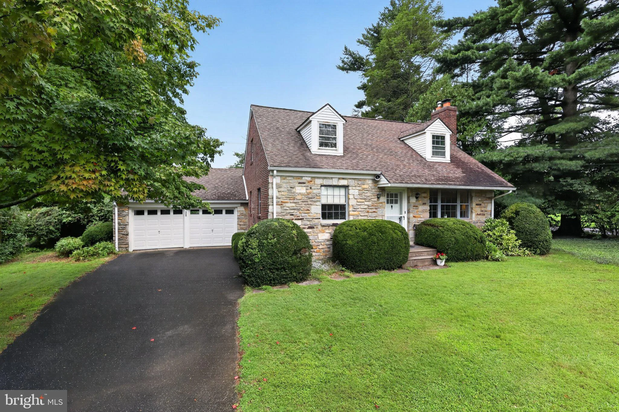 568 Hillcrest Avenue, Glenside, PA, 19038