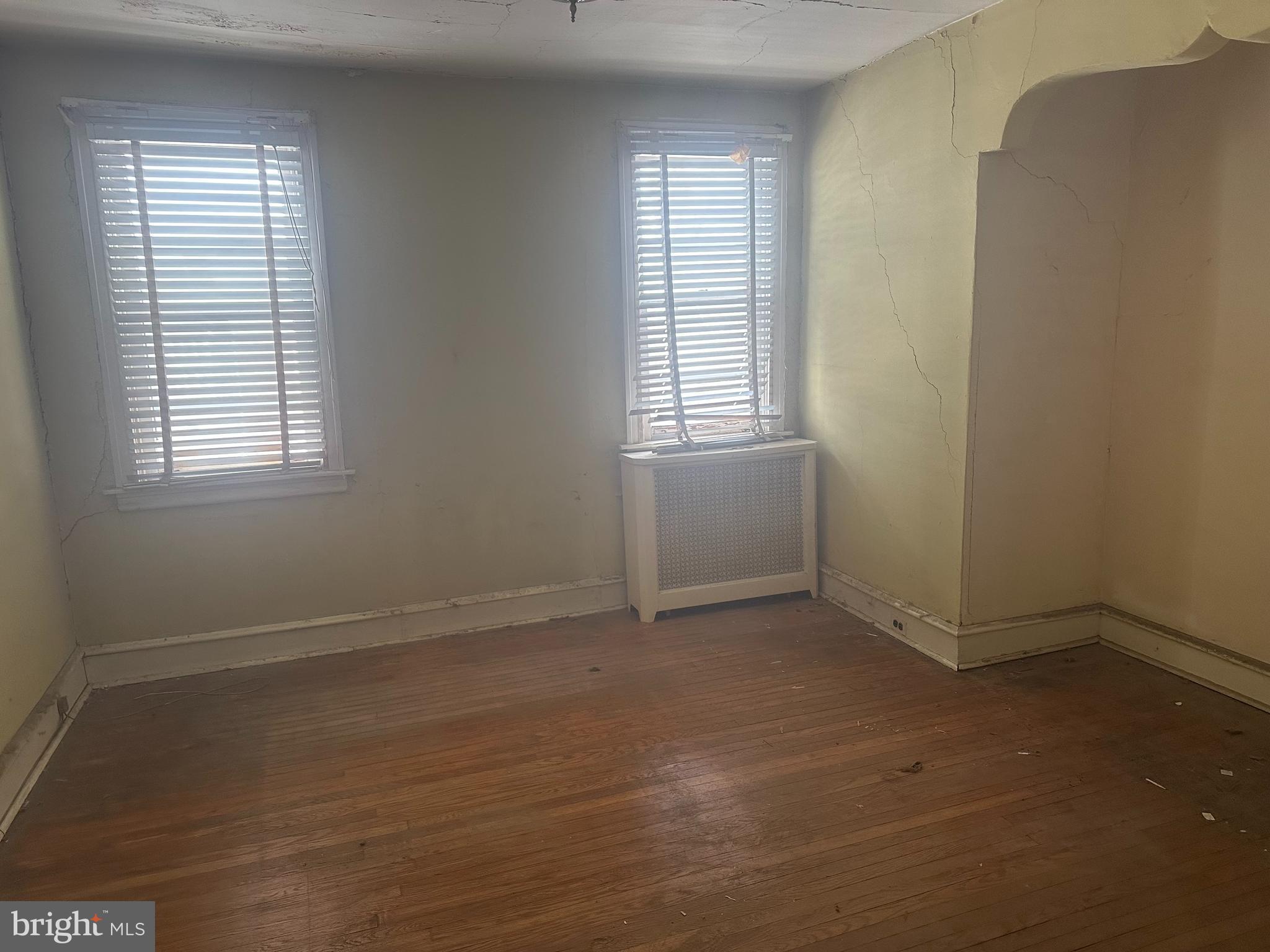 LAWNCREST - Residential