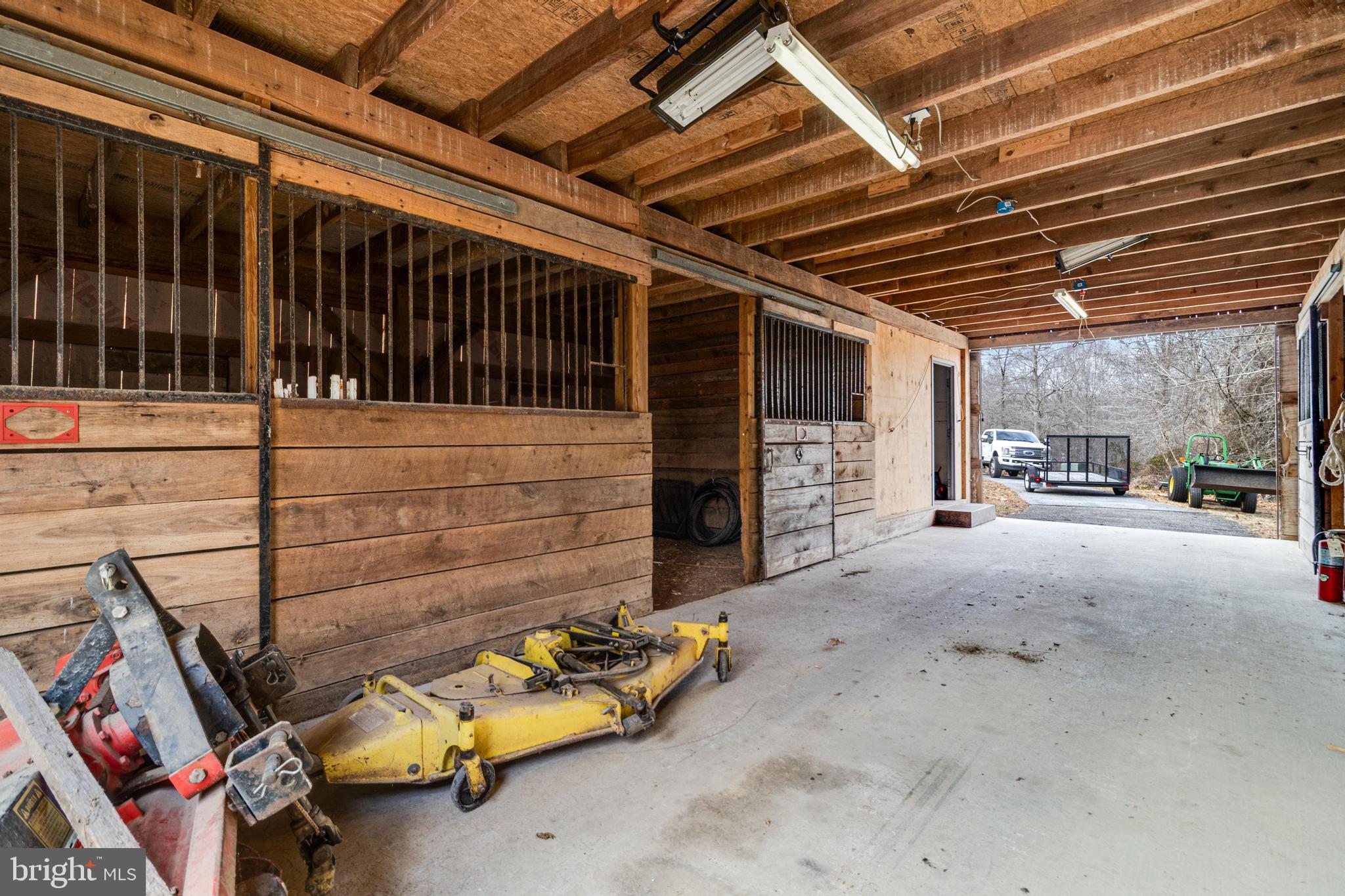 OLDE OAK FARM - Residential