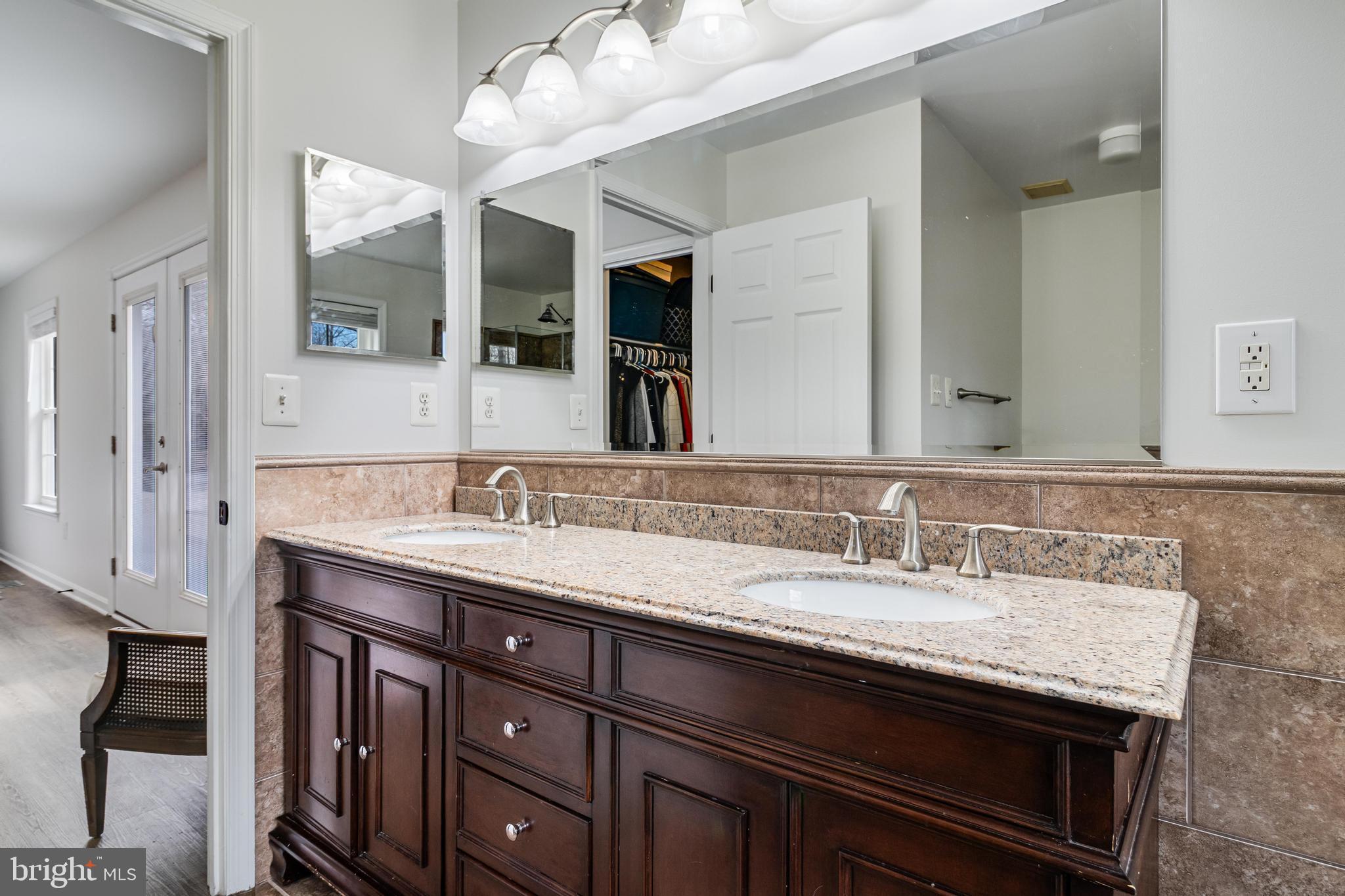 OLDE OAK FARM - Residential