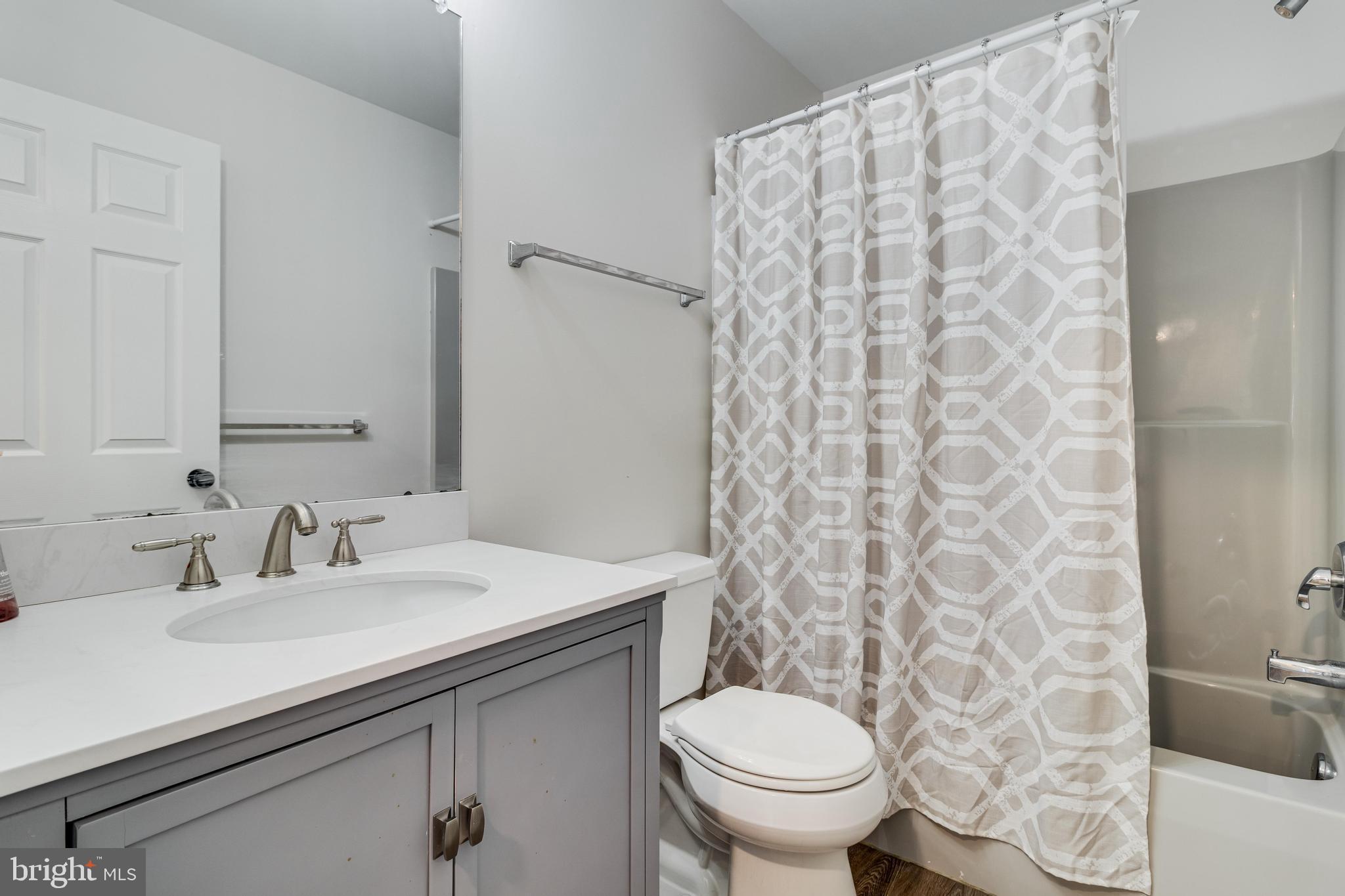 OLDE OAK FARM - Residential