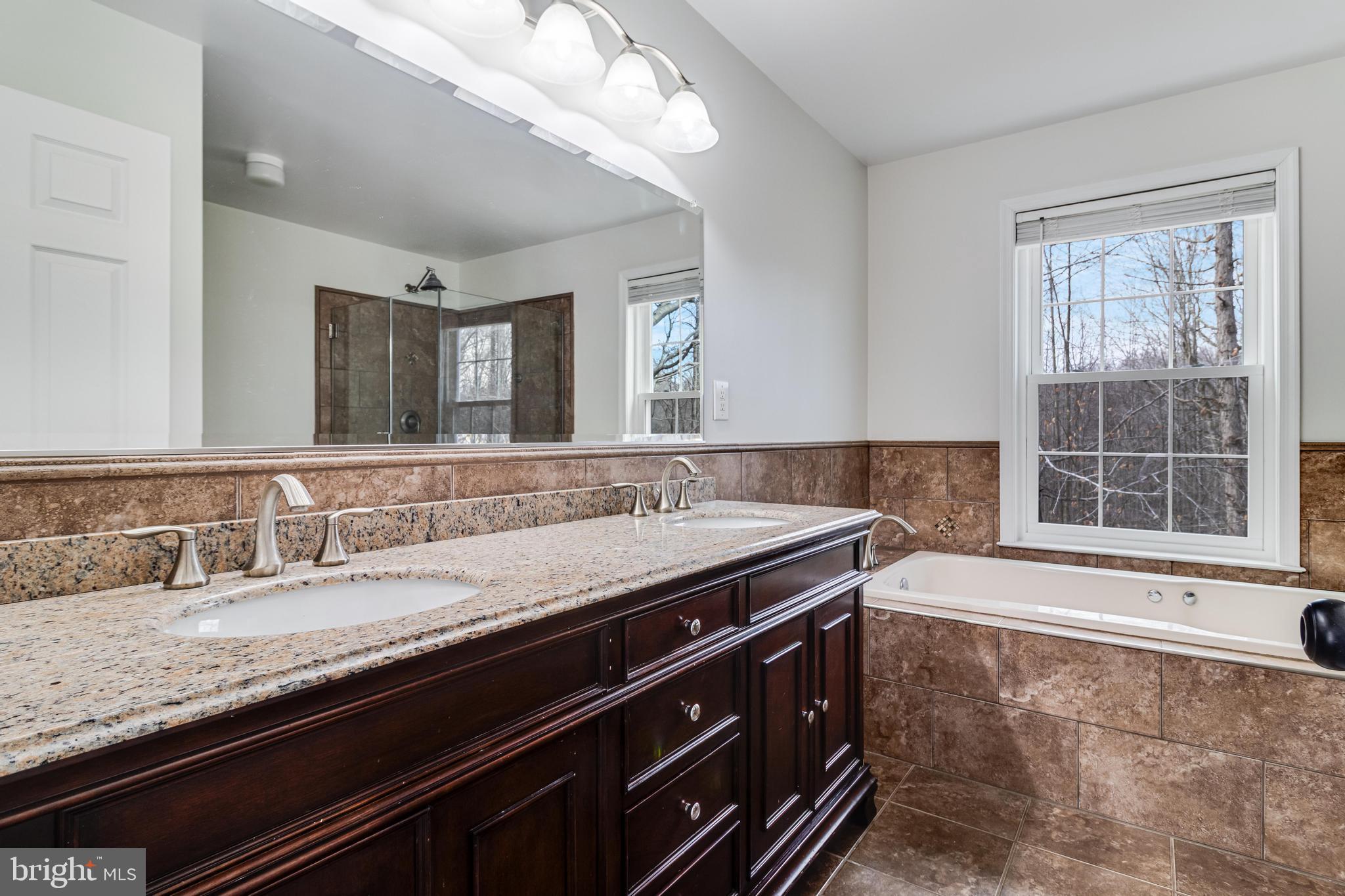 OLDE OAK FARM - Residential