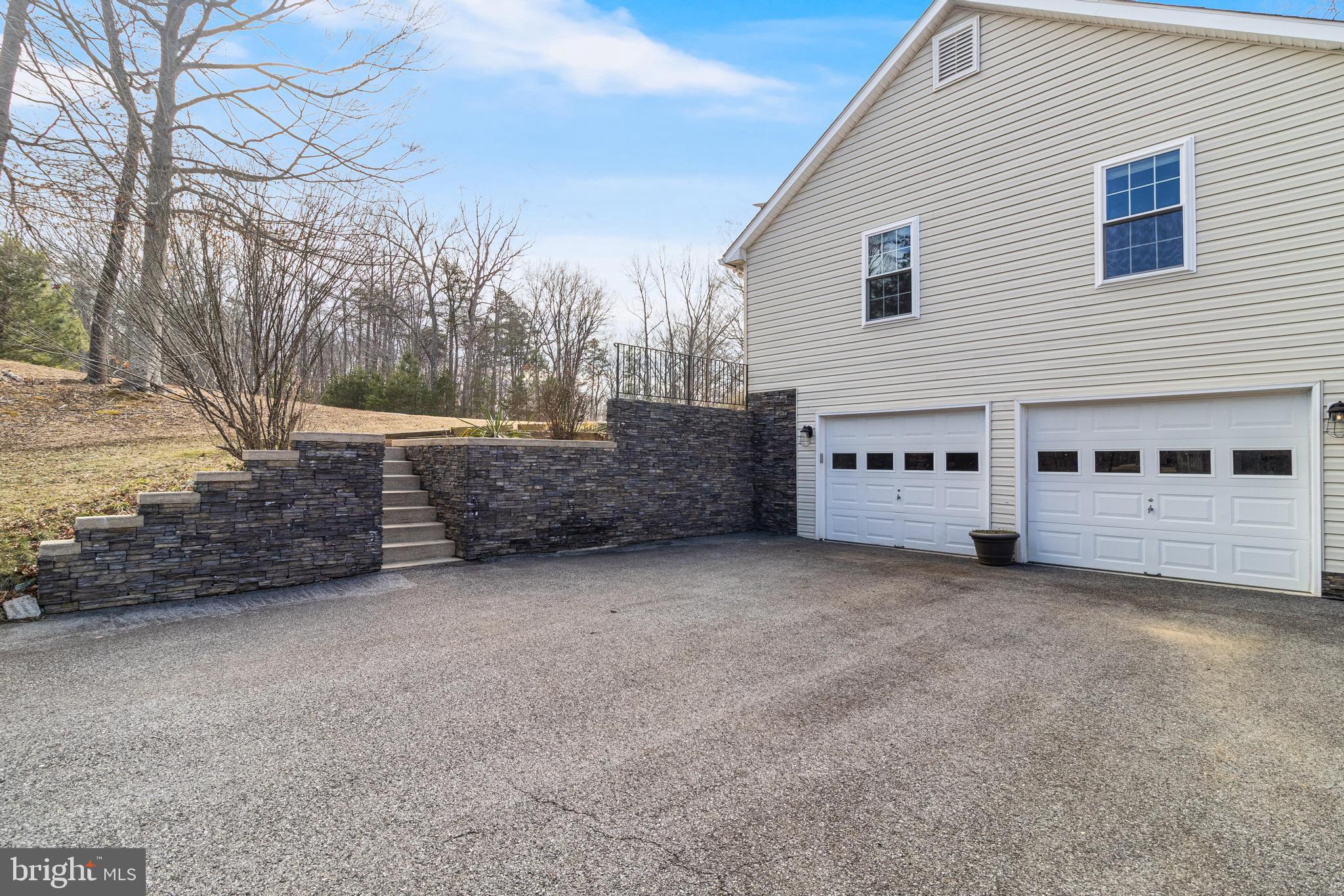 OLDE OAK FARM - Residential