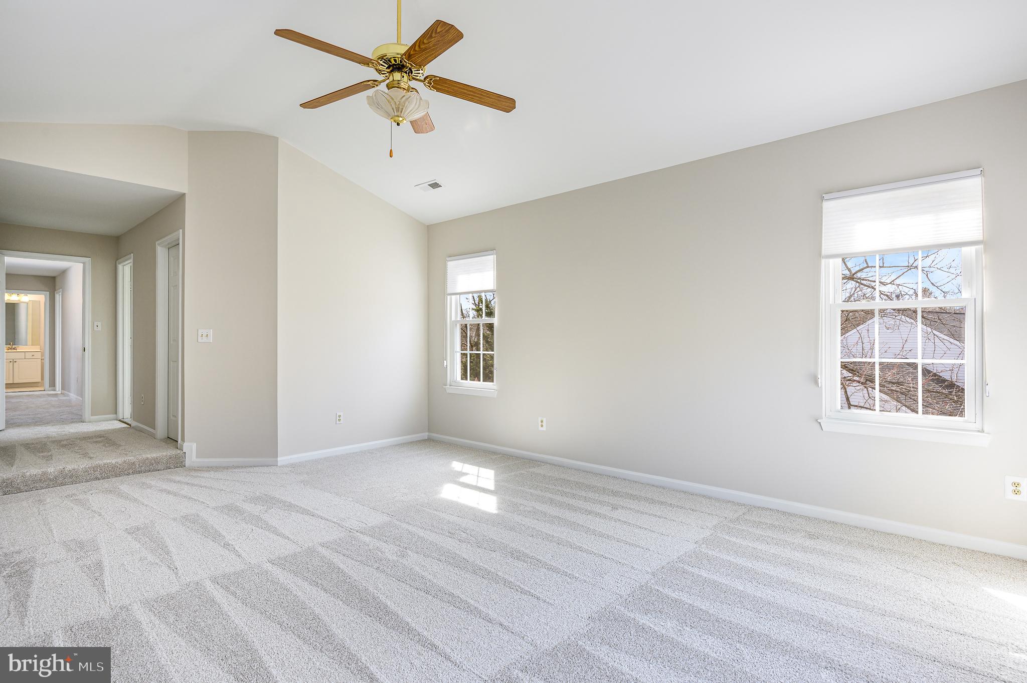 ASHBURN FARM - Residential