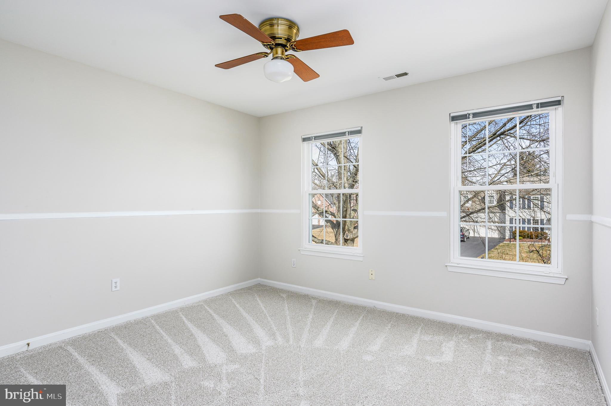 ASHBURN FARM - Residential