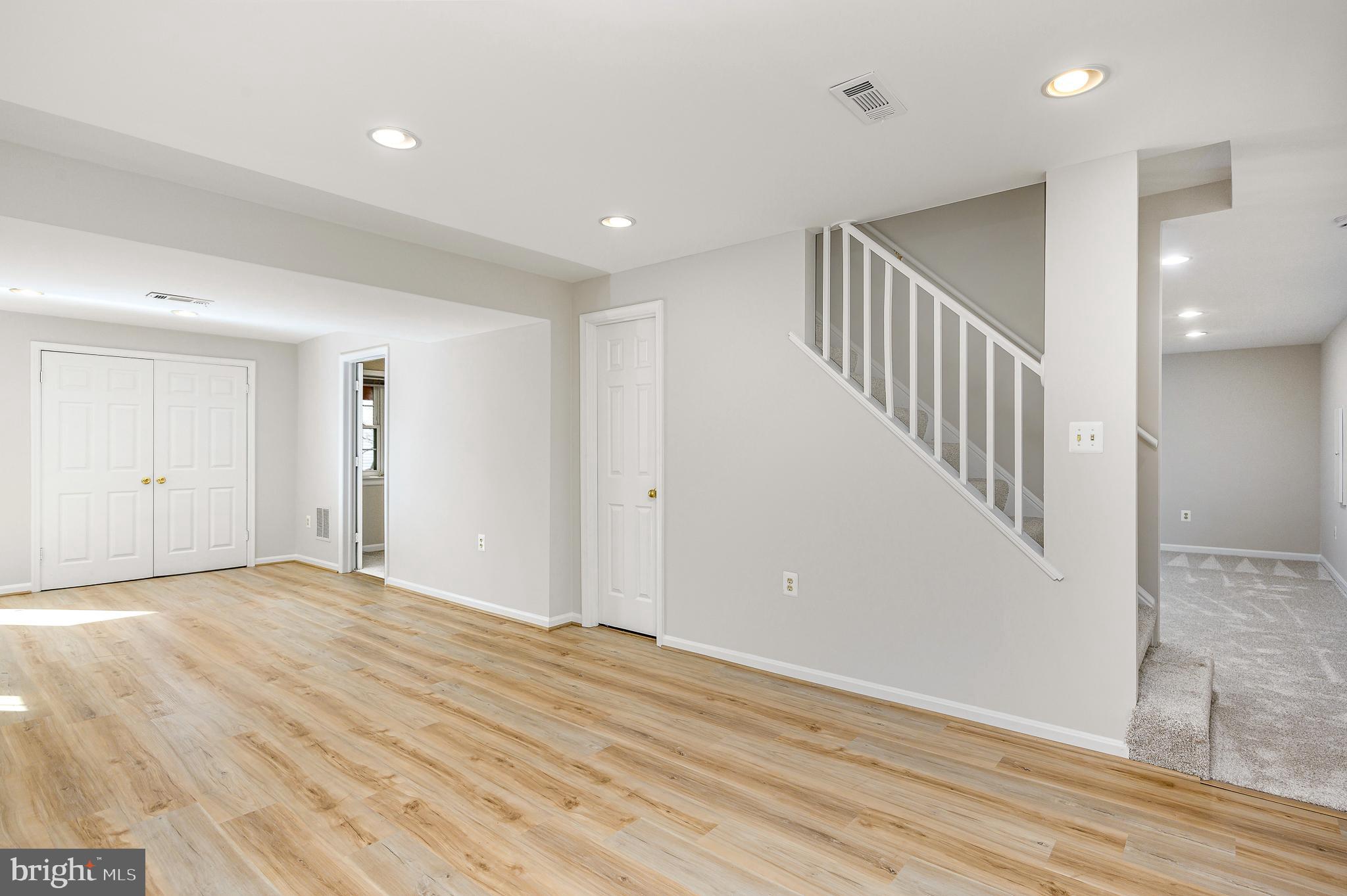 ASHBURN FARM - Residential