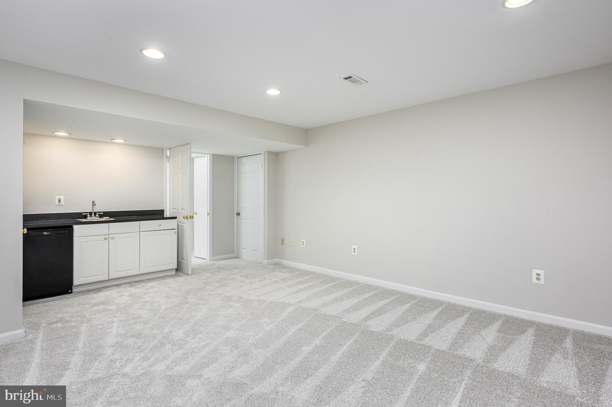 ASHBURN FARM - Residential