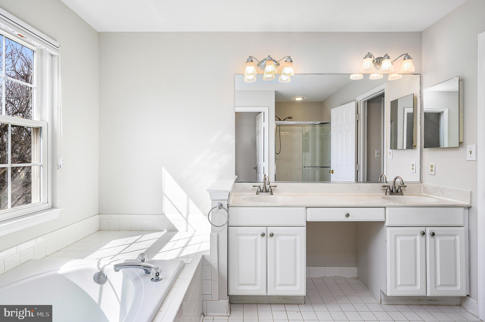 ASHBURN FARM - Residential