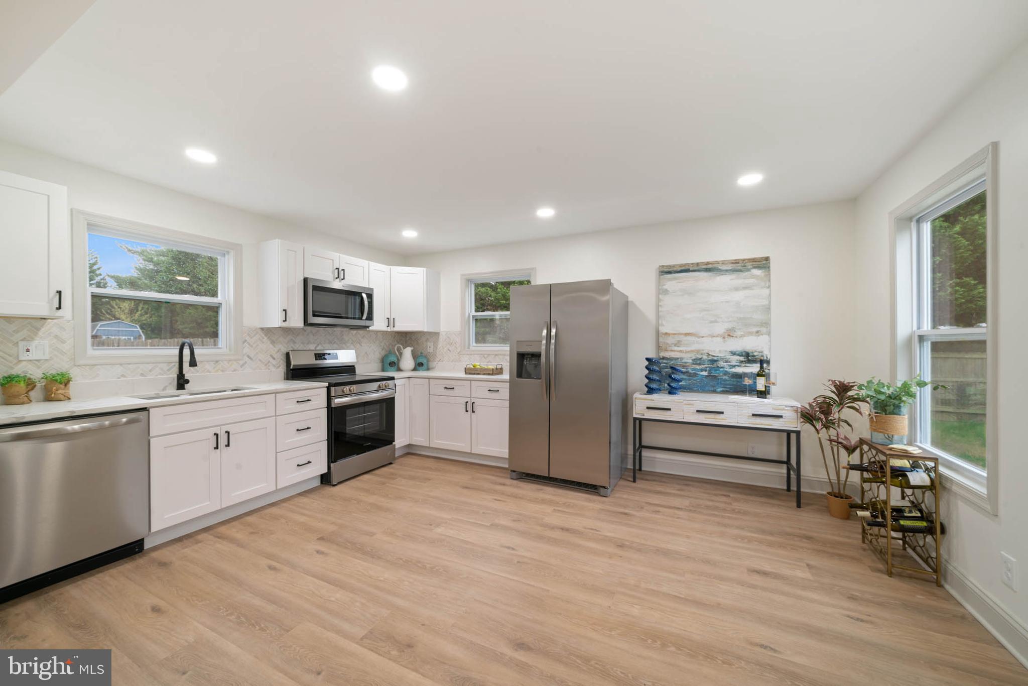 KELLINGTON DRIVE - Residential