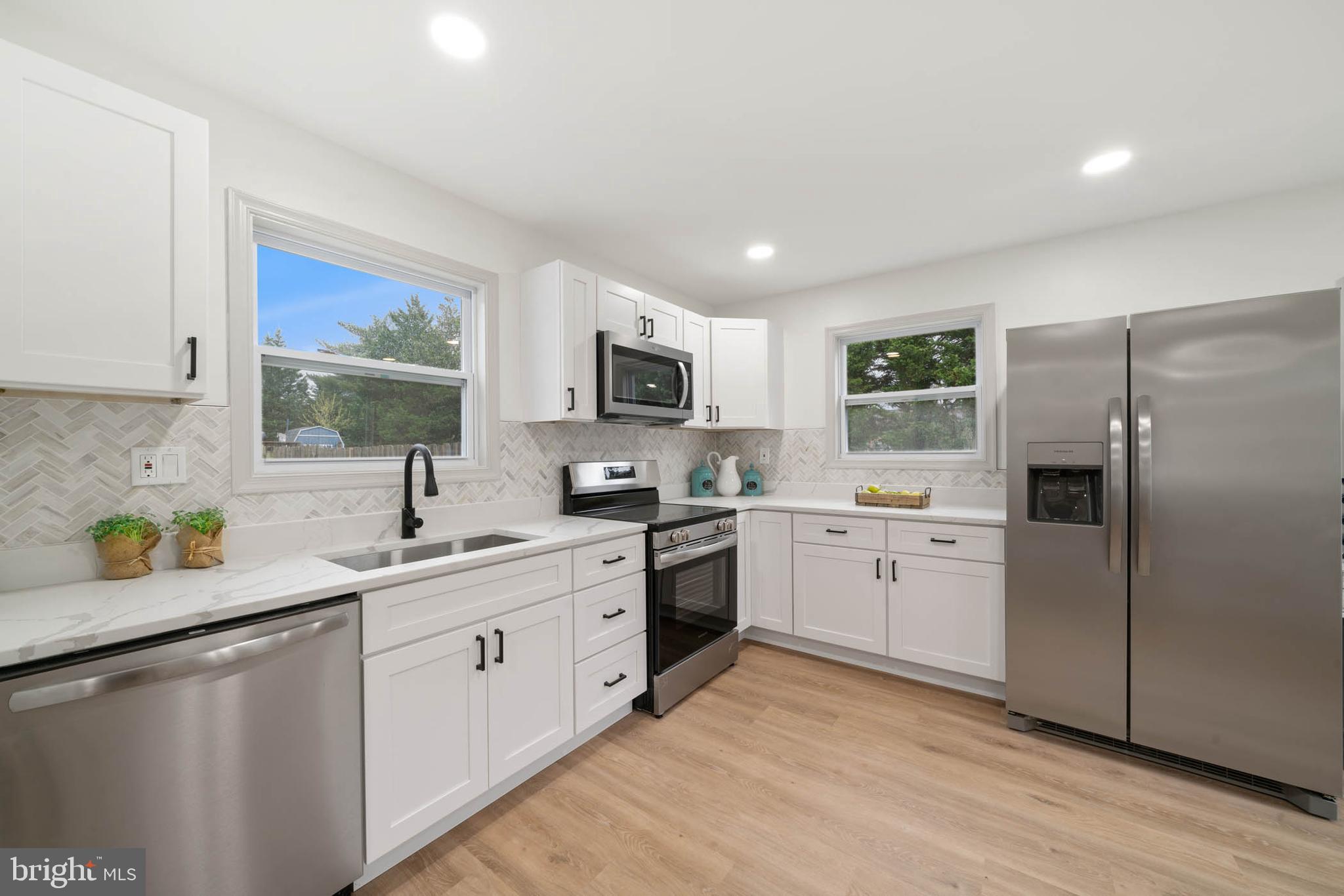 KELLINGTON DRIVE - Residential