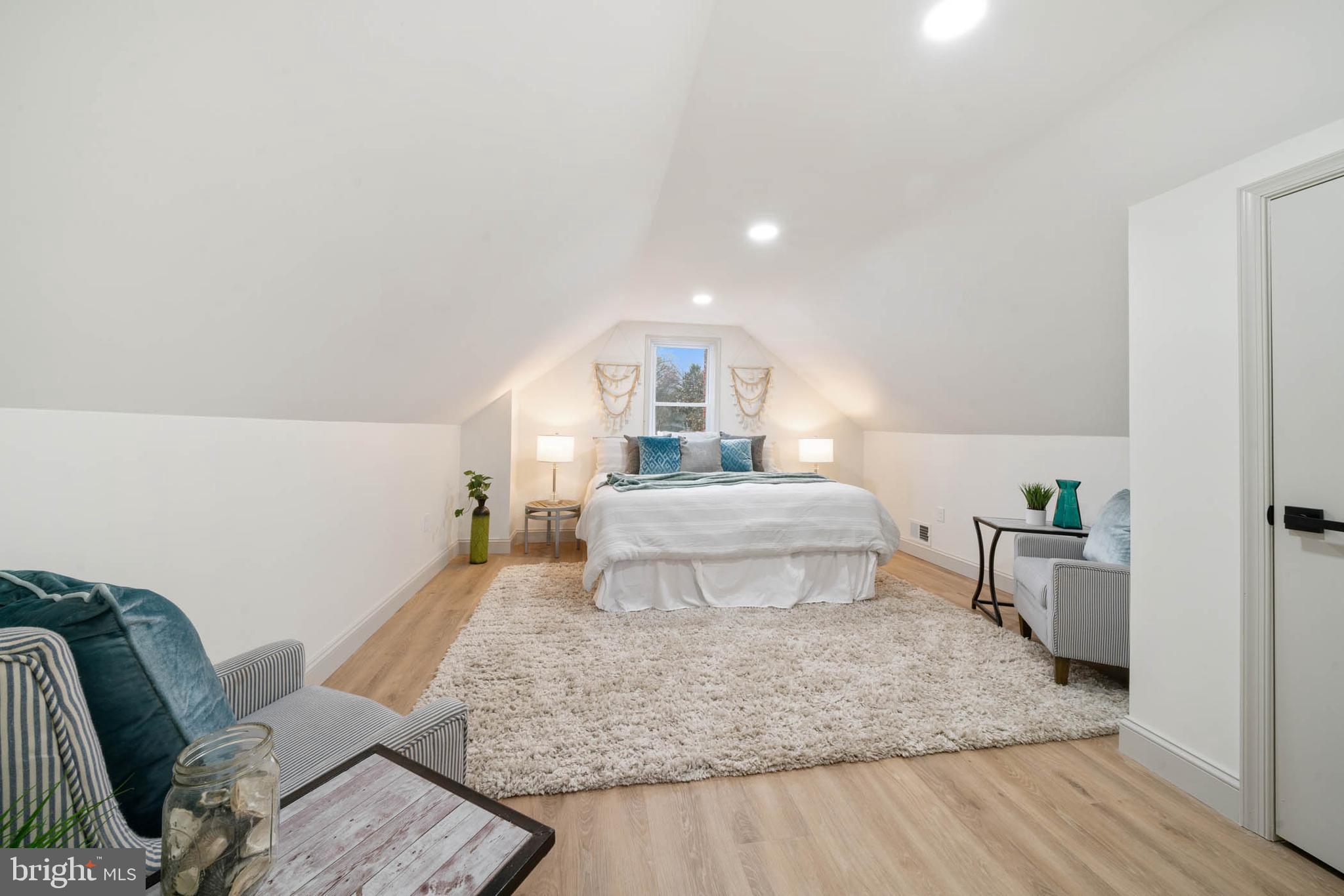 KELLINGTON DRIVE - Residential