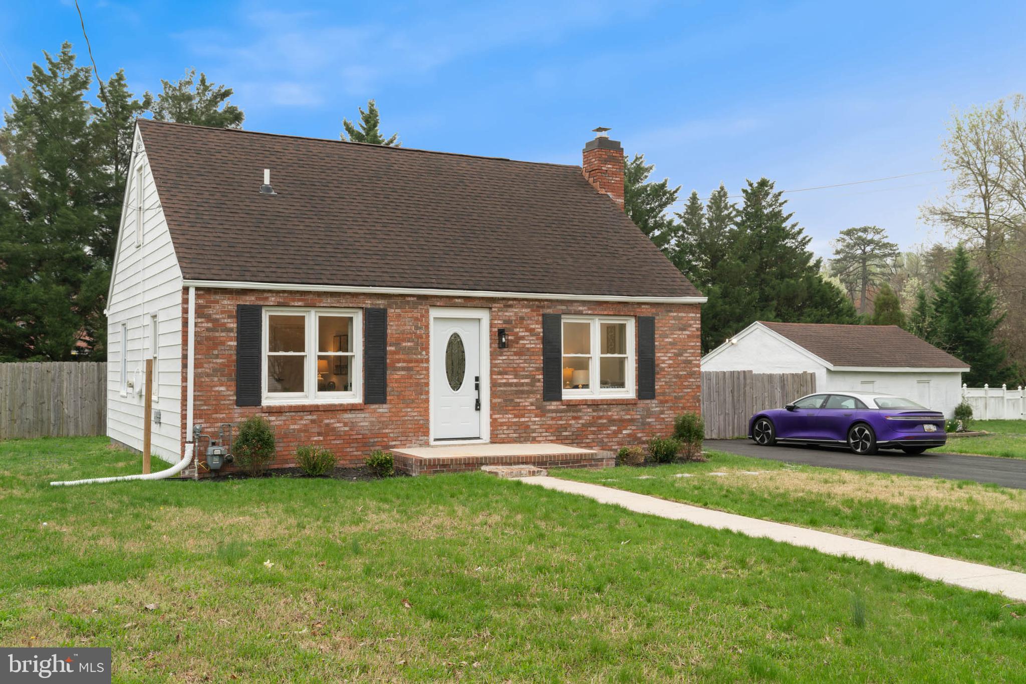 KELLINGTON DRIVE - Residential