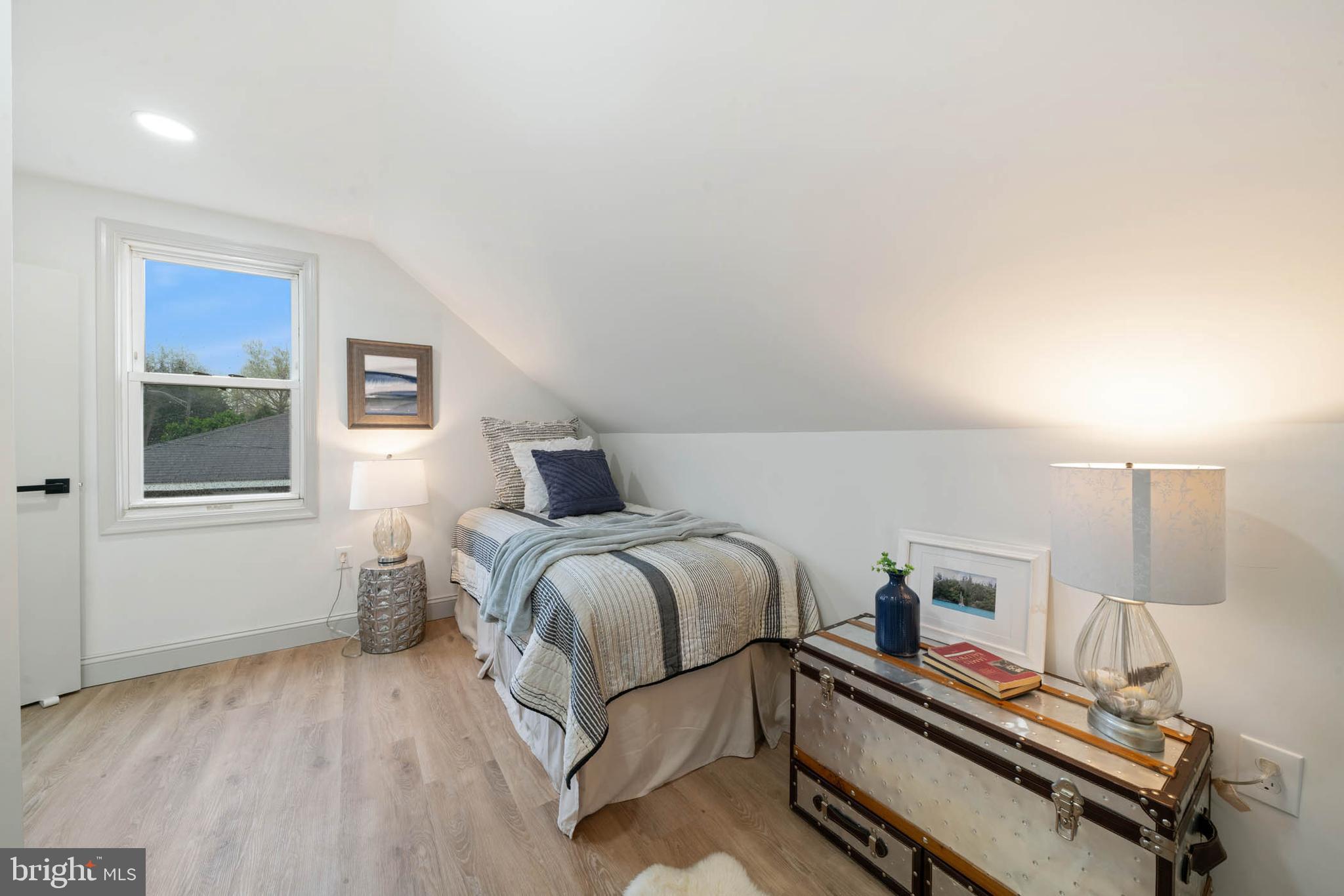 KELLINGTON DRIVE - Residential