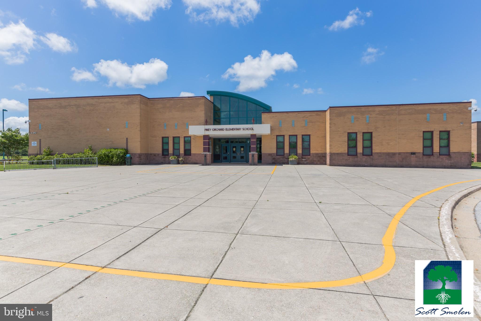 PINEY ORCHARD - Residential