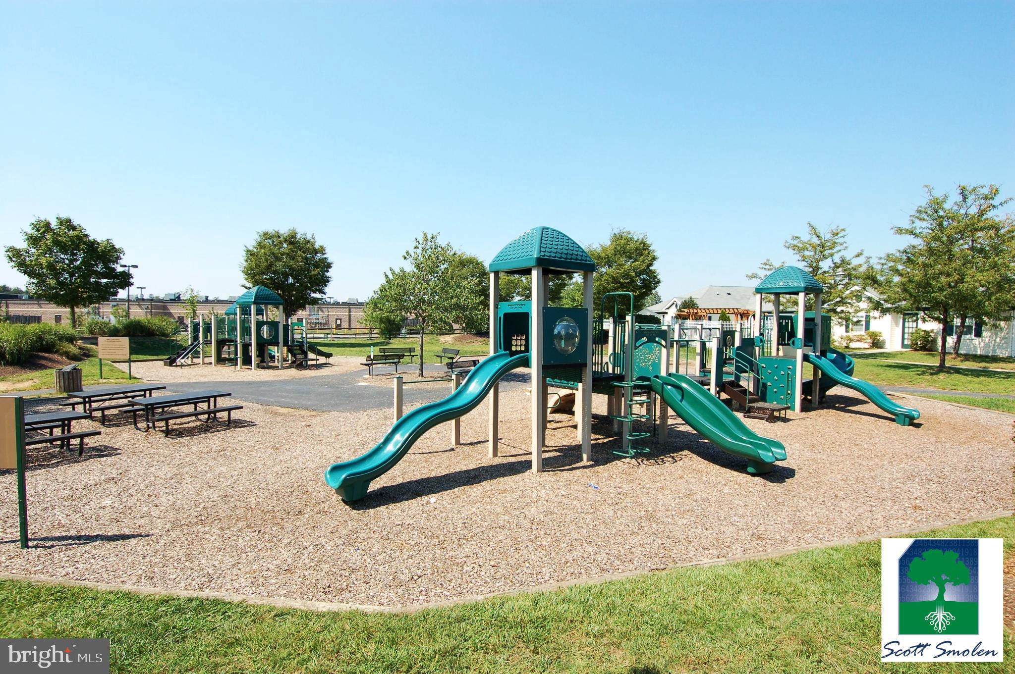 PINEY ORCHARD - Residential