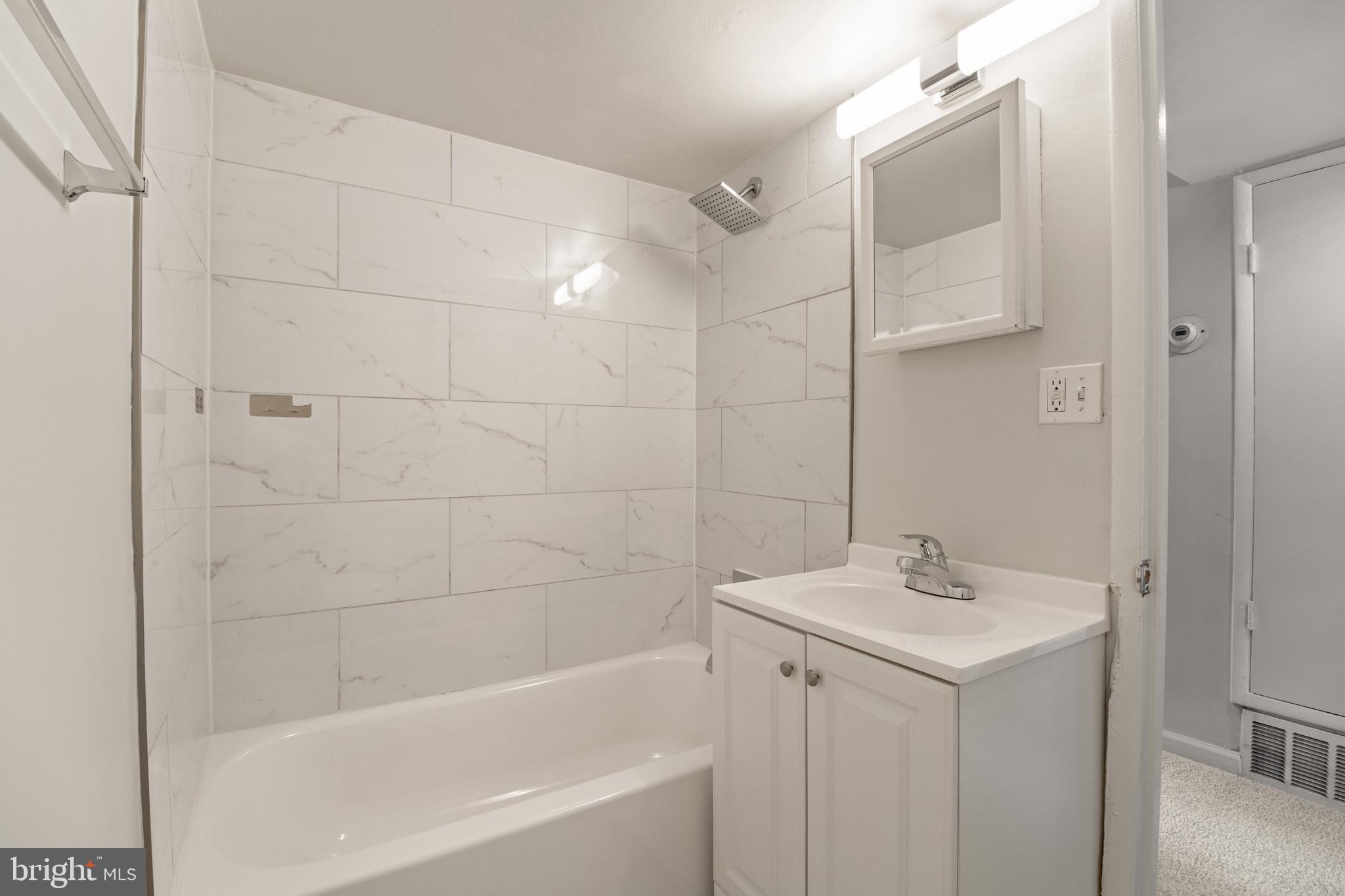526 WILSON BRIDGE DRIVE 6727 C-1