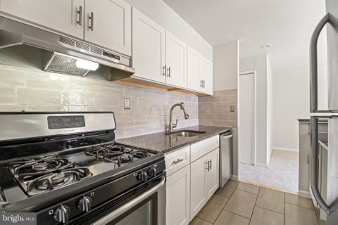 Condo For Sale - 526 Wilson Bridge Drive #6727 C-1<br/> OXON HILL, MD 20745