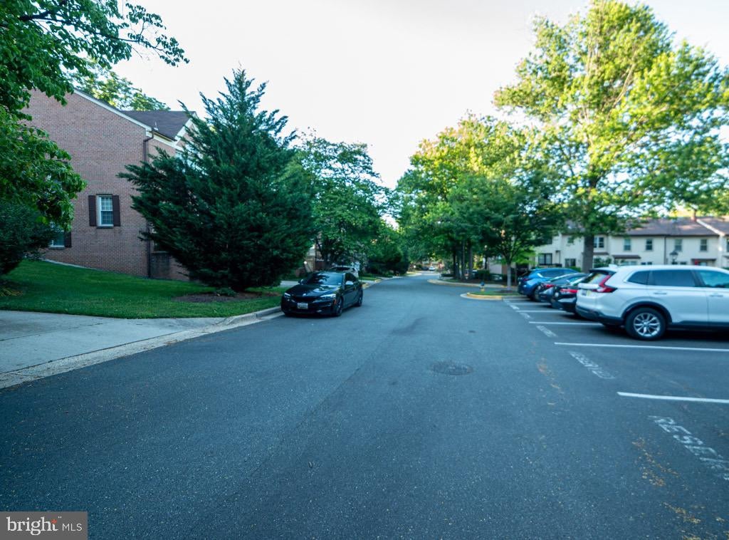 323 LYNN MANOR DRIVE