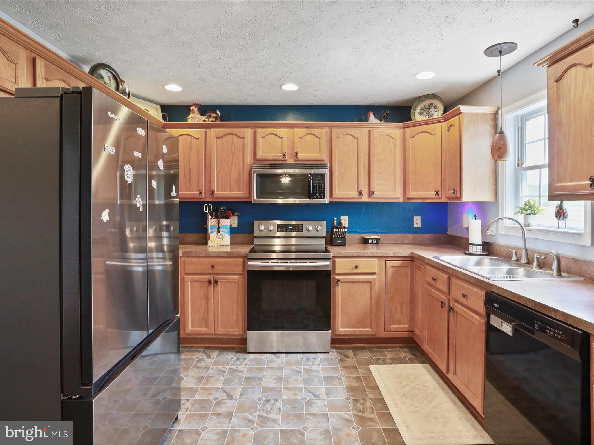 1143 HAPPY RIDGE DRIVE