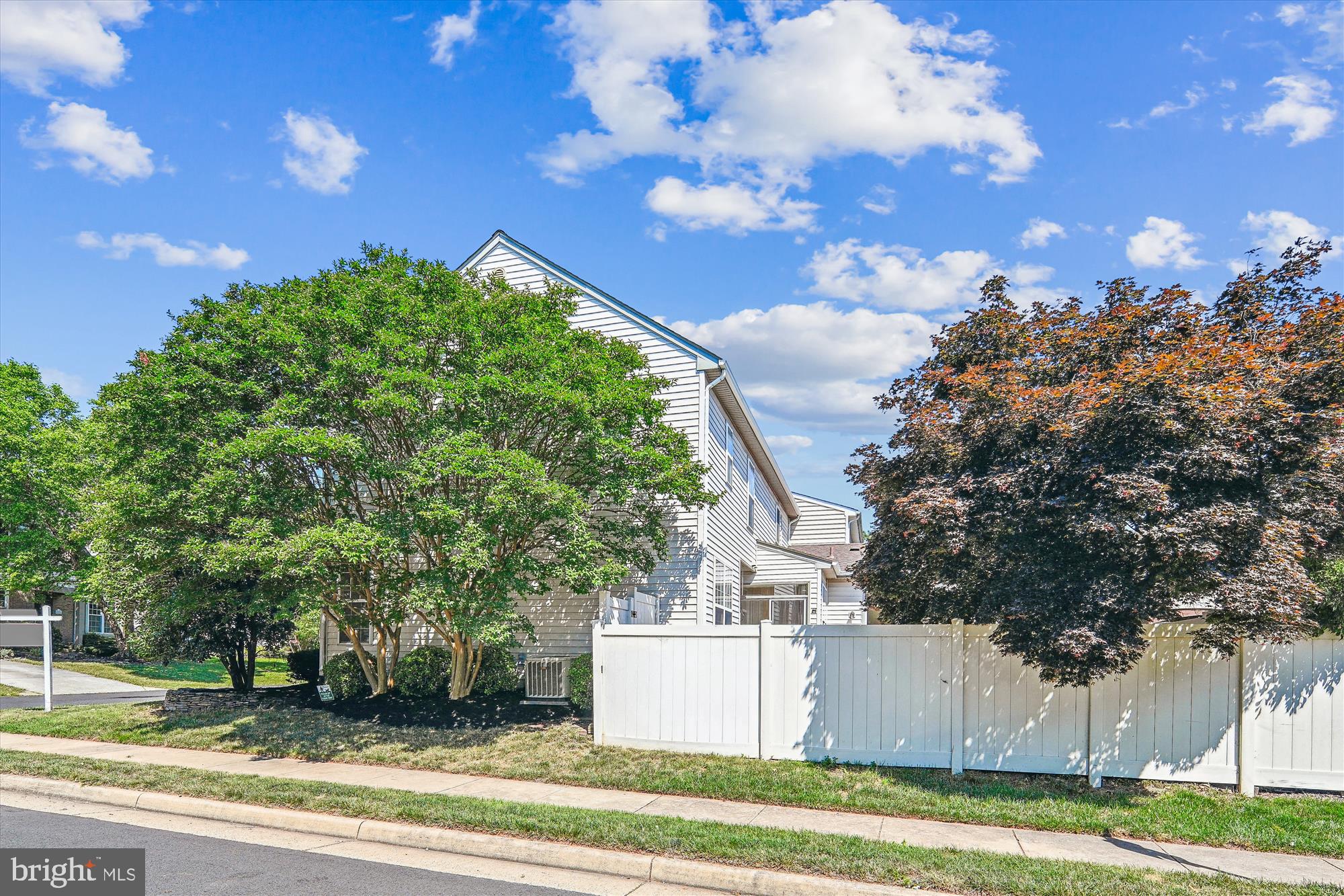 ASHBURN FARM - Residential