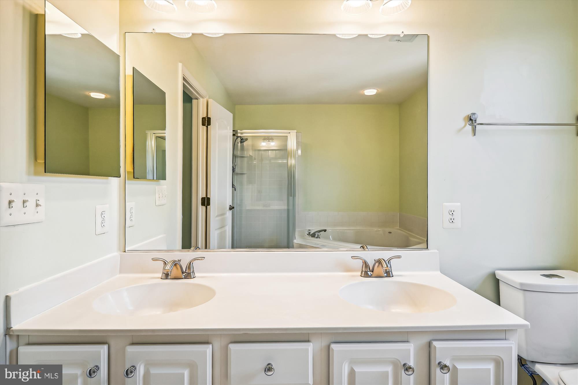 ASHBURN FARM - Residential