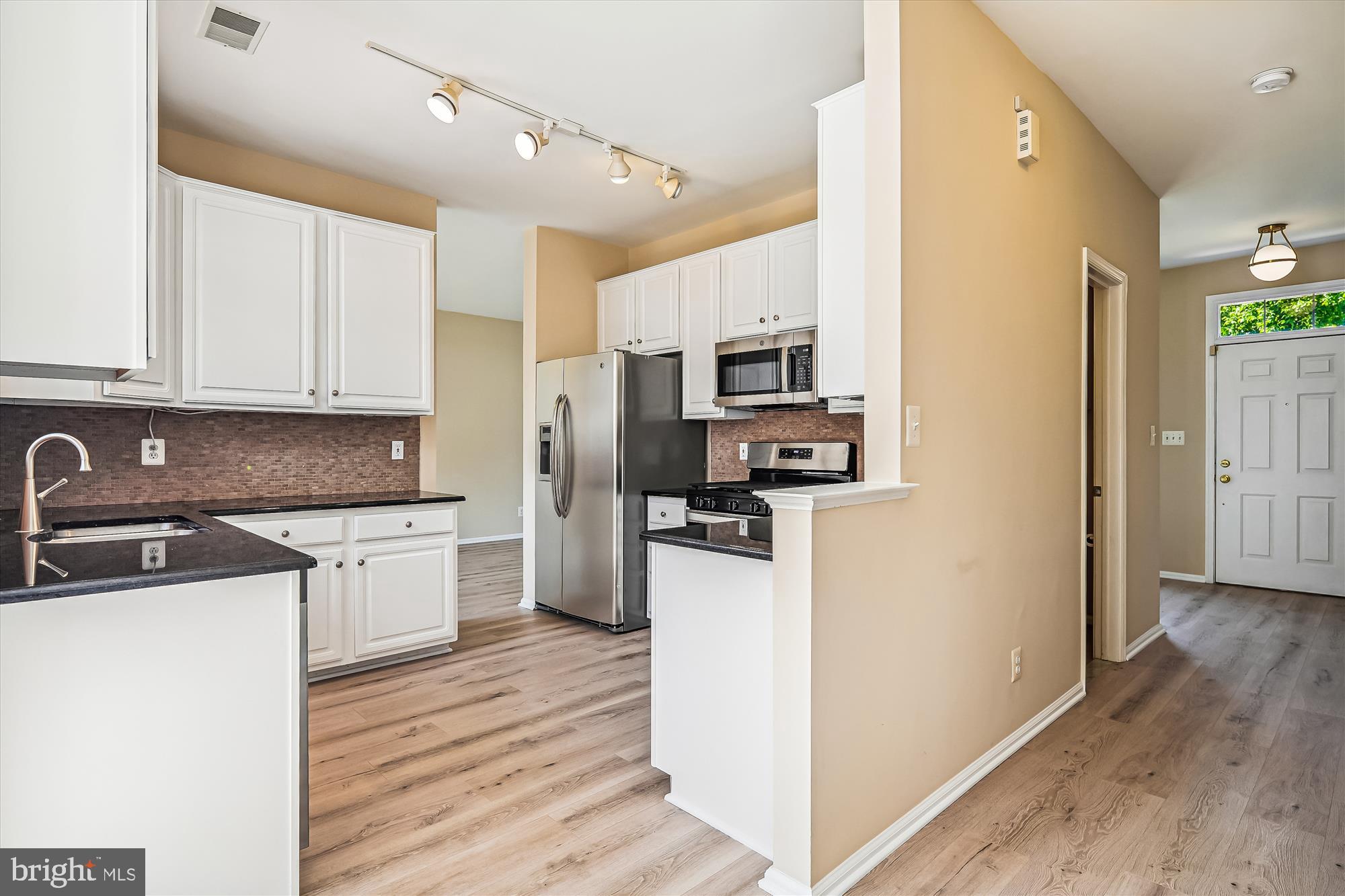 ASHBURN FARM - Residential