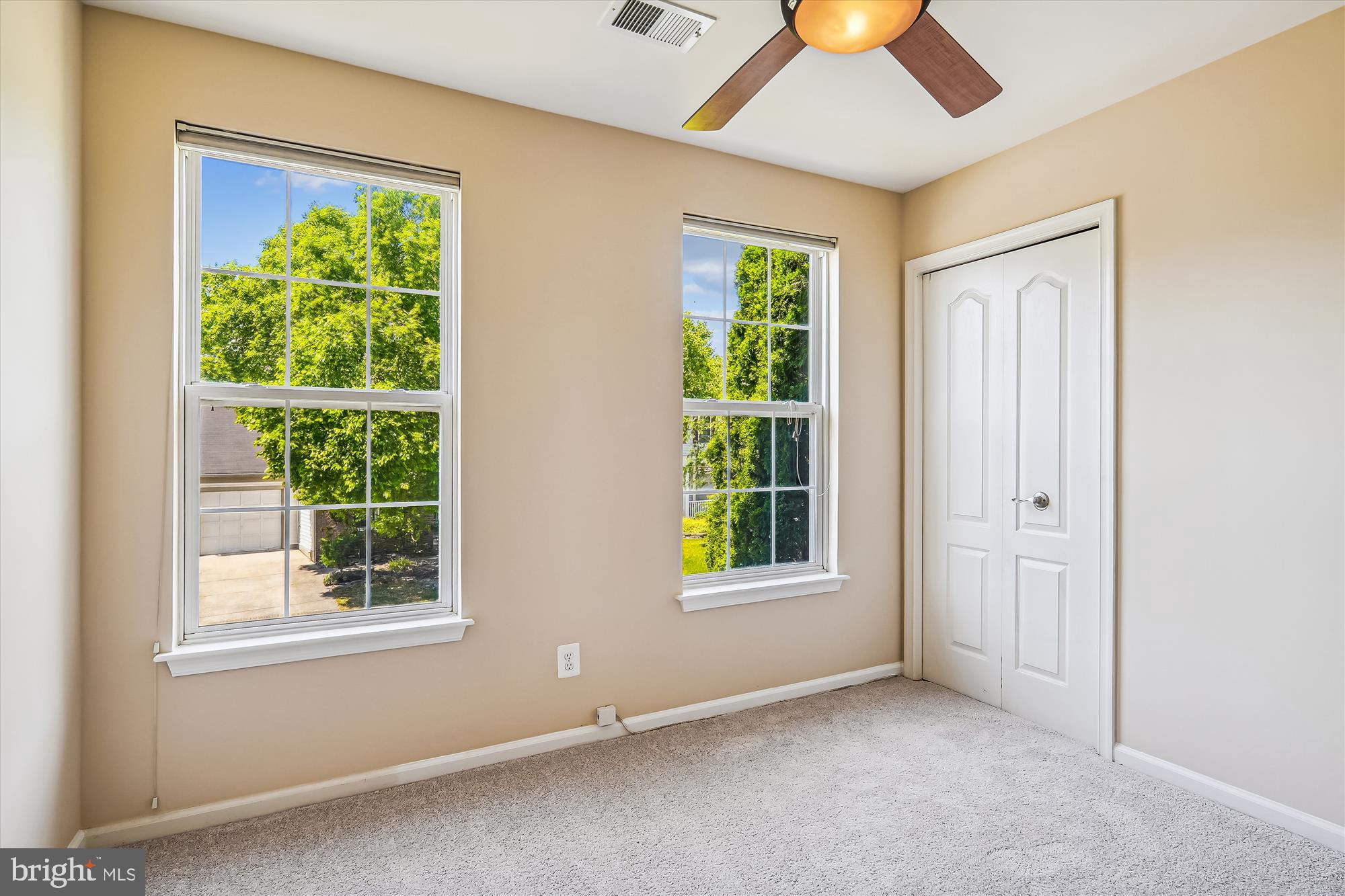 ASHBURN FARM - Residential