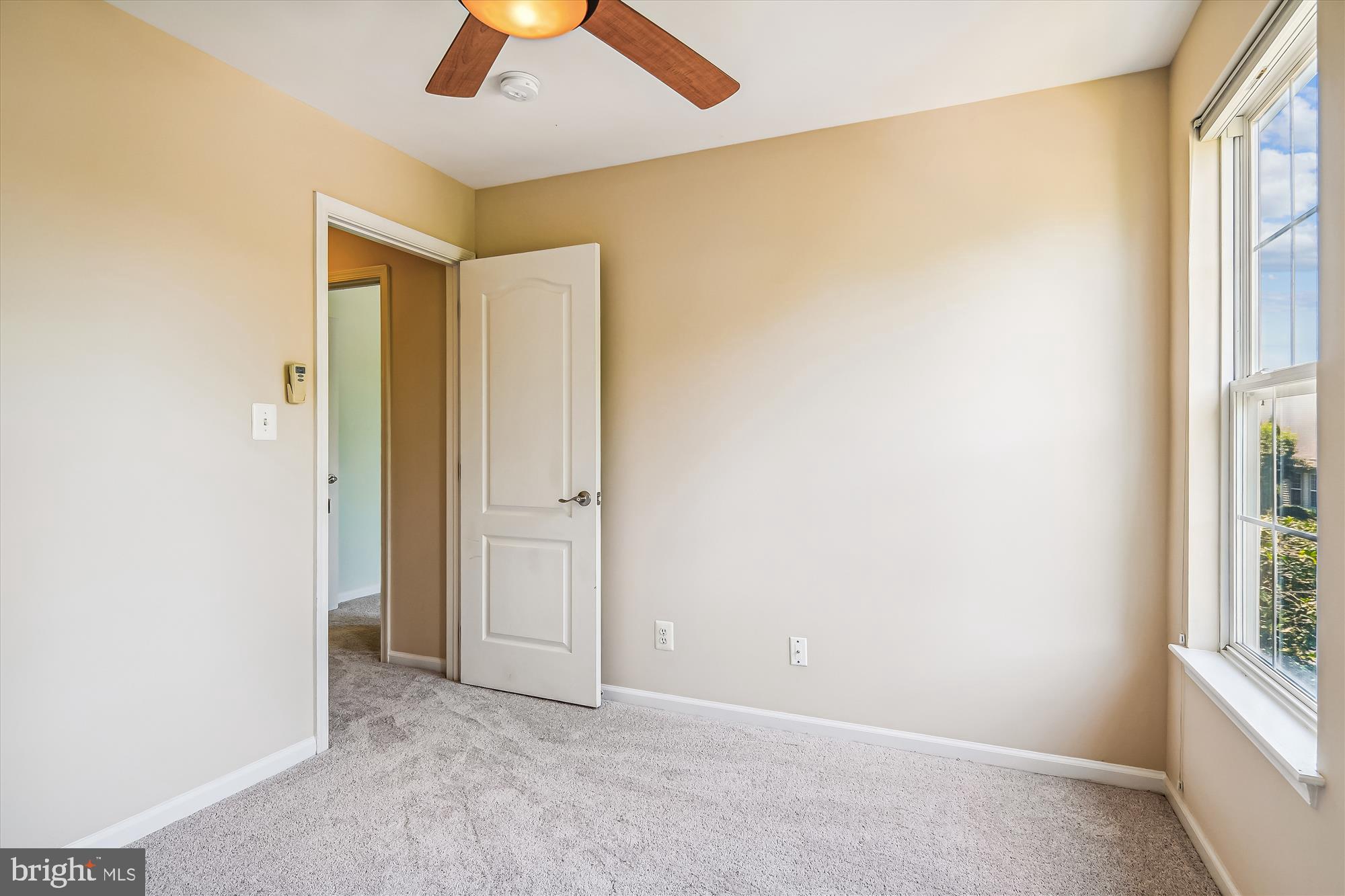 ASHBURN FARM - Residential