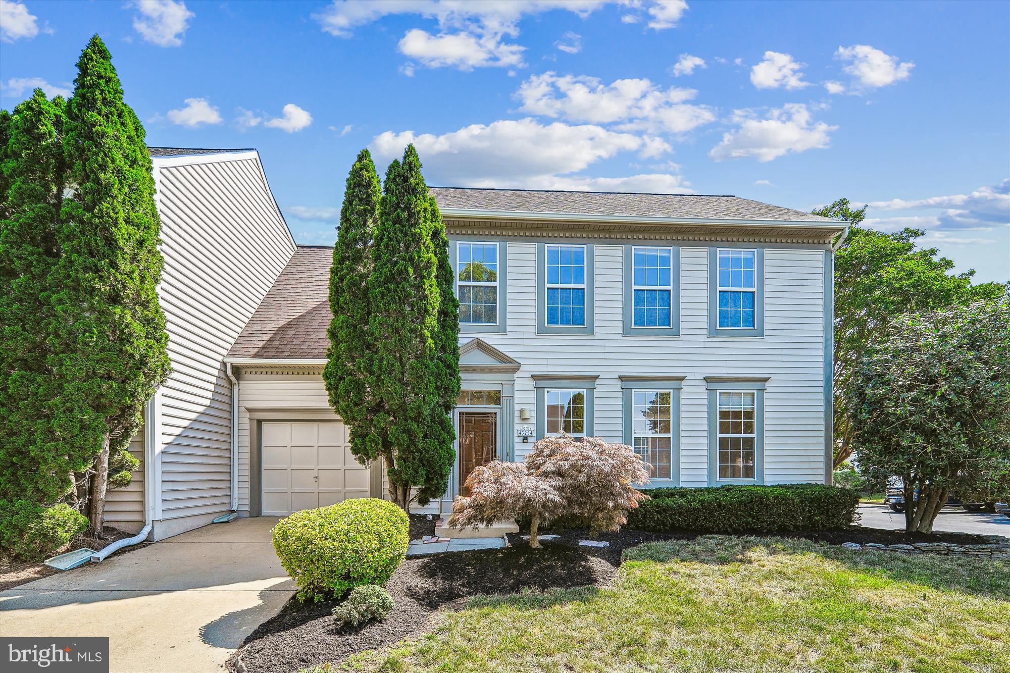 ASHBURN FARM - Residential