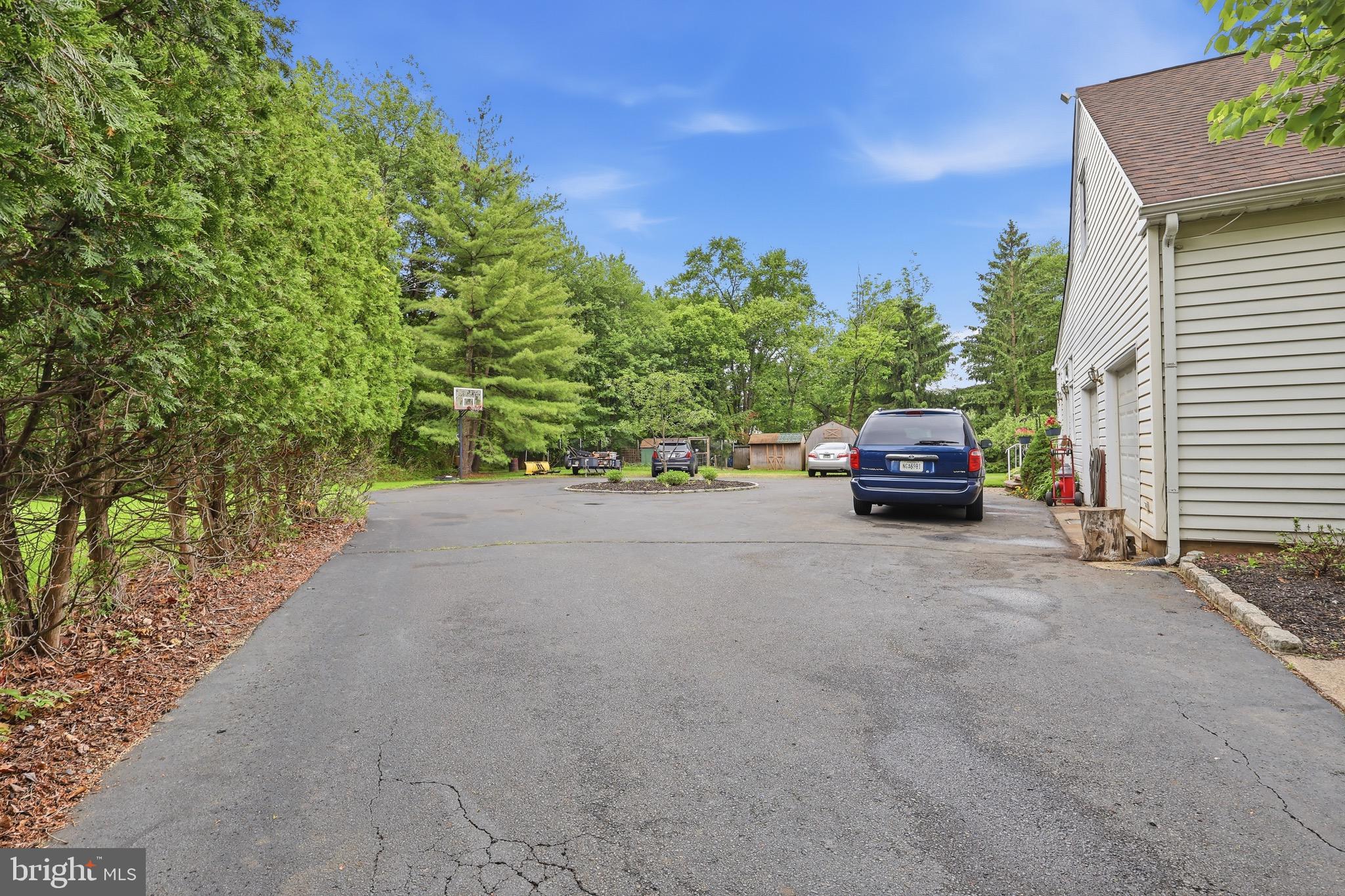 FEASTERVILLE - Residential