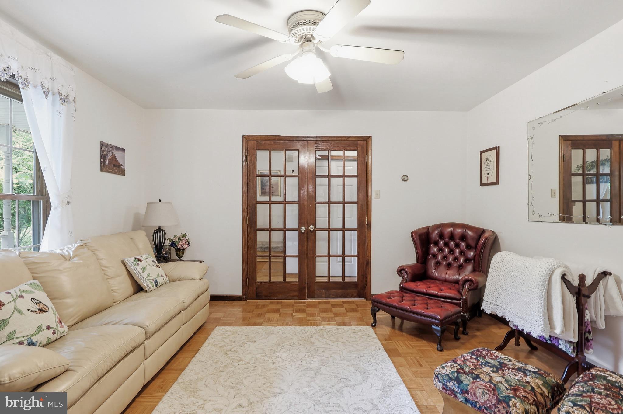 FEASTERVILLE - Residential