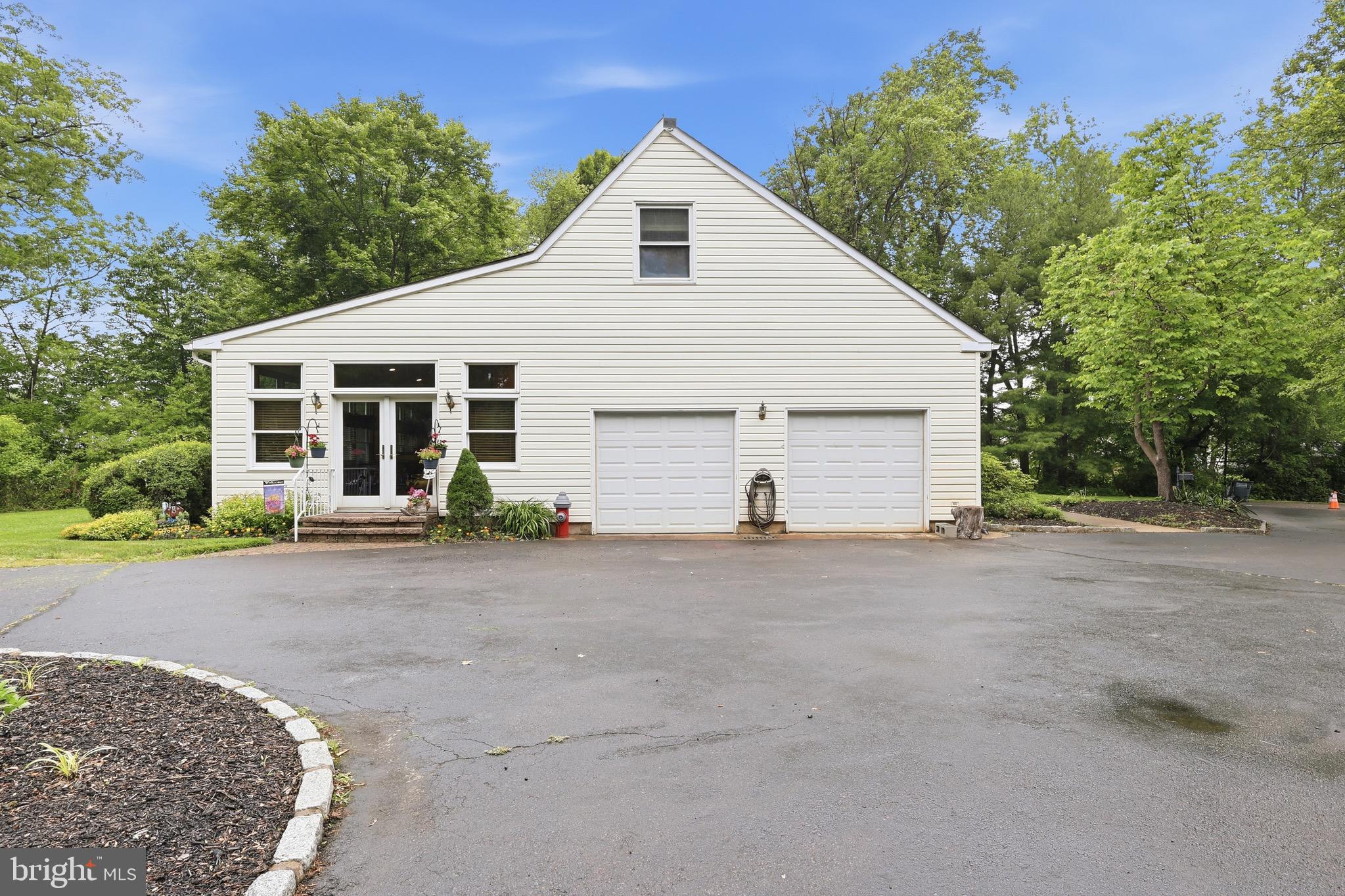 FEASTERVILLE - Residential