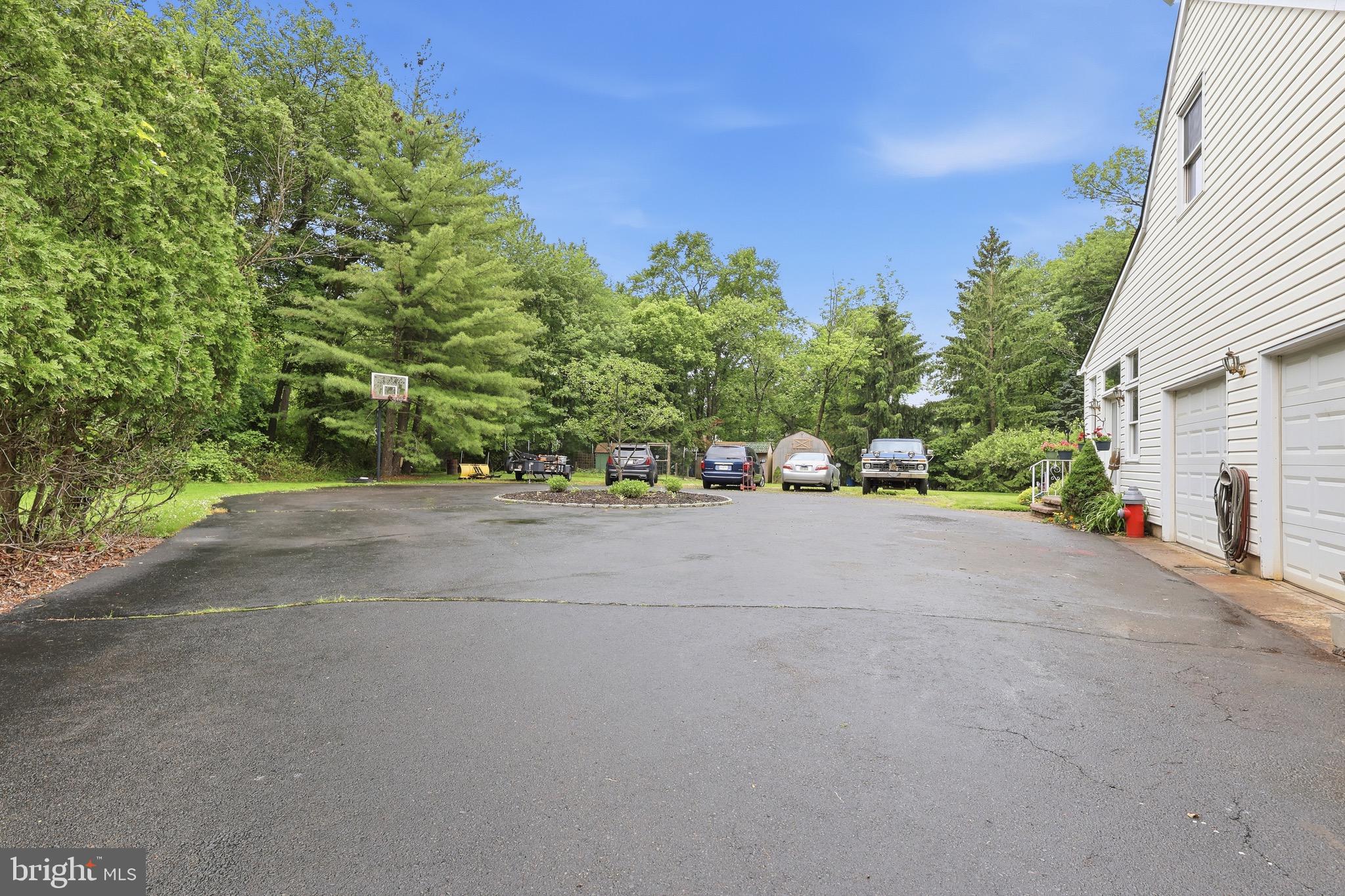 FEASTERVILLE - Residential