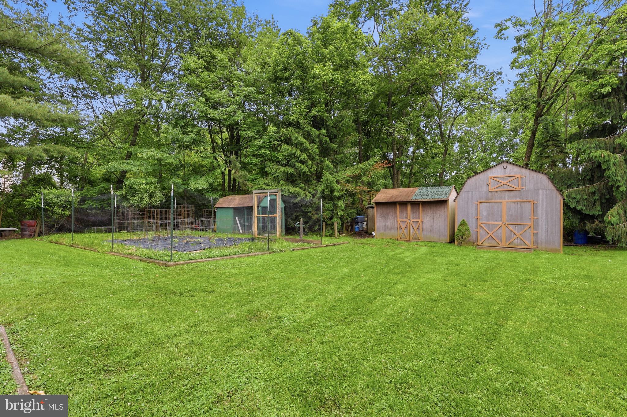 FEASTERVILLE - Residential