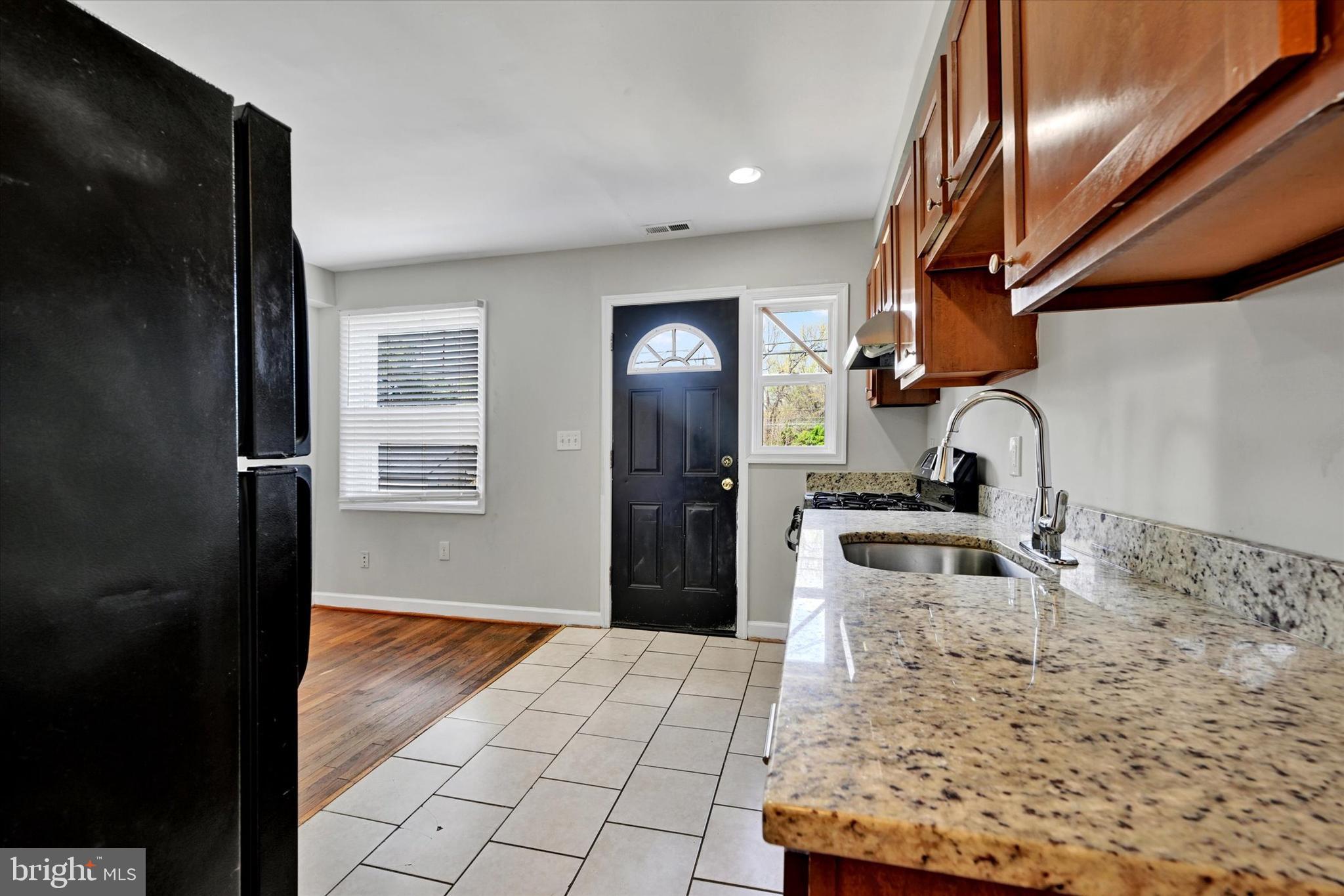 MIDDLESEX - Residential