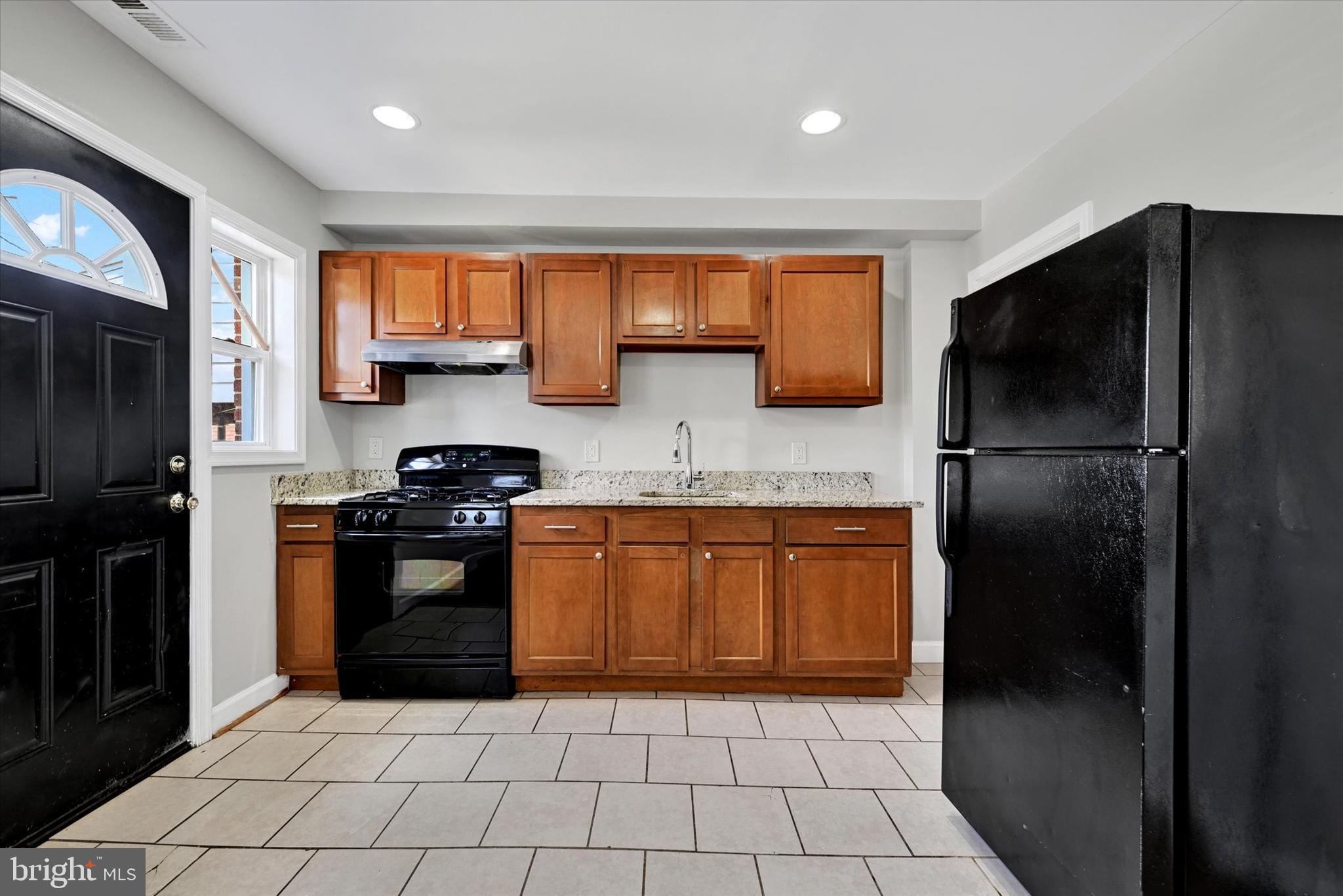 MIDDLESEX - Residential