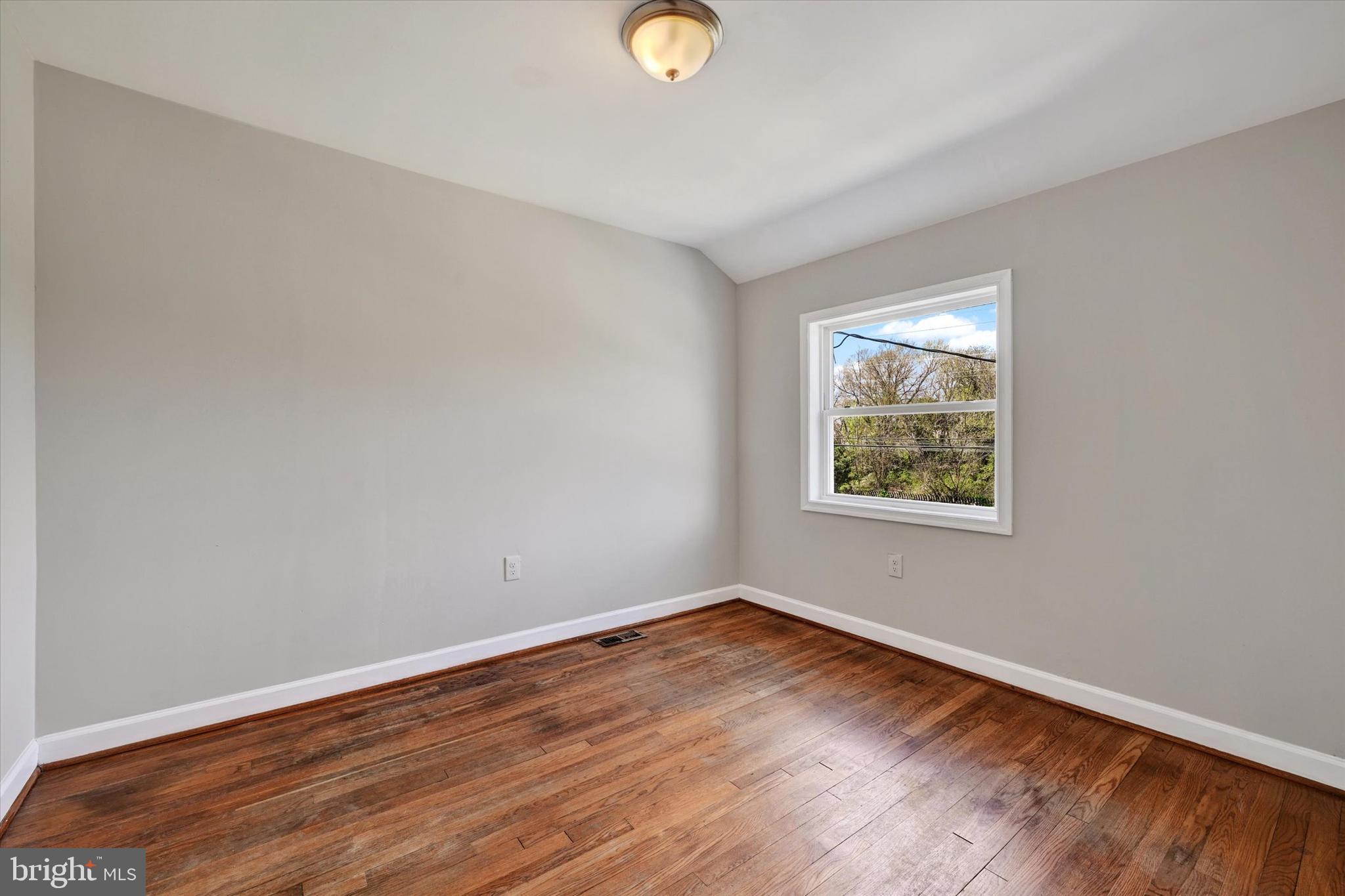 MIDDLESEX - Residential