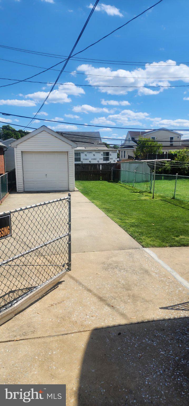 EAST SIDE - Residential