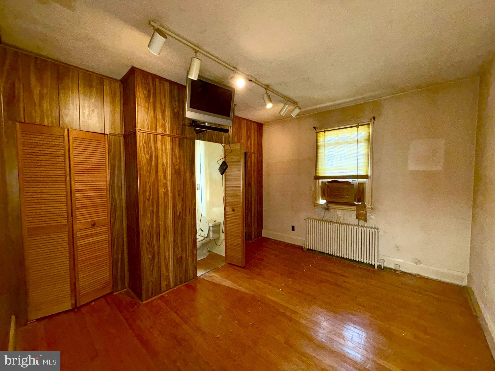 ESSEX - Residential