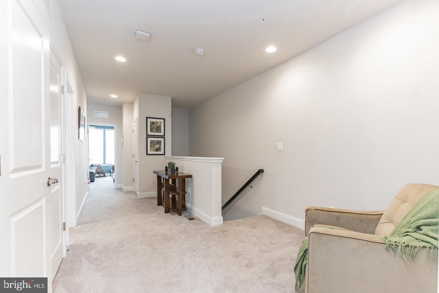 OXFORD SQUARE - Residential Lease