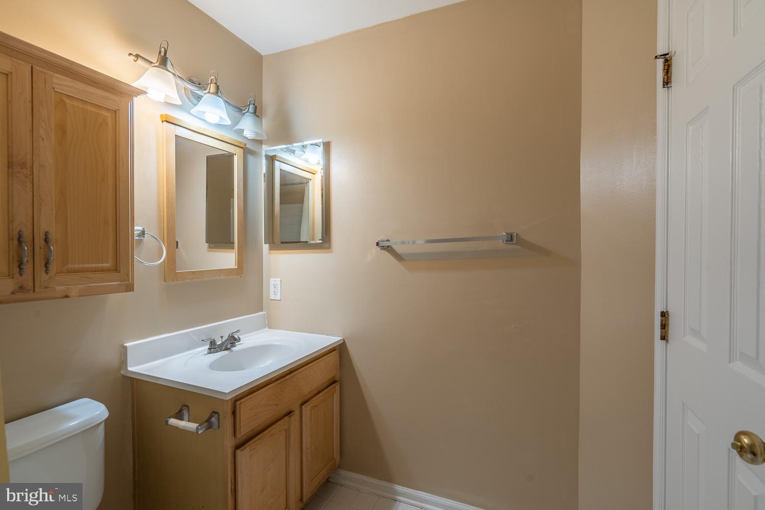 SIGNATURE AT BROADLANDS - Residential