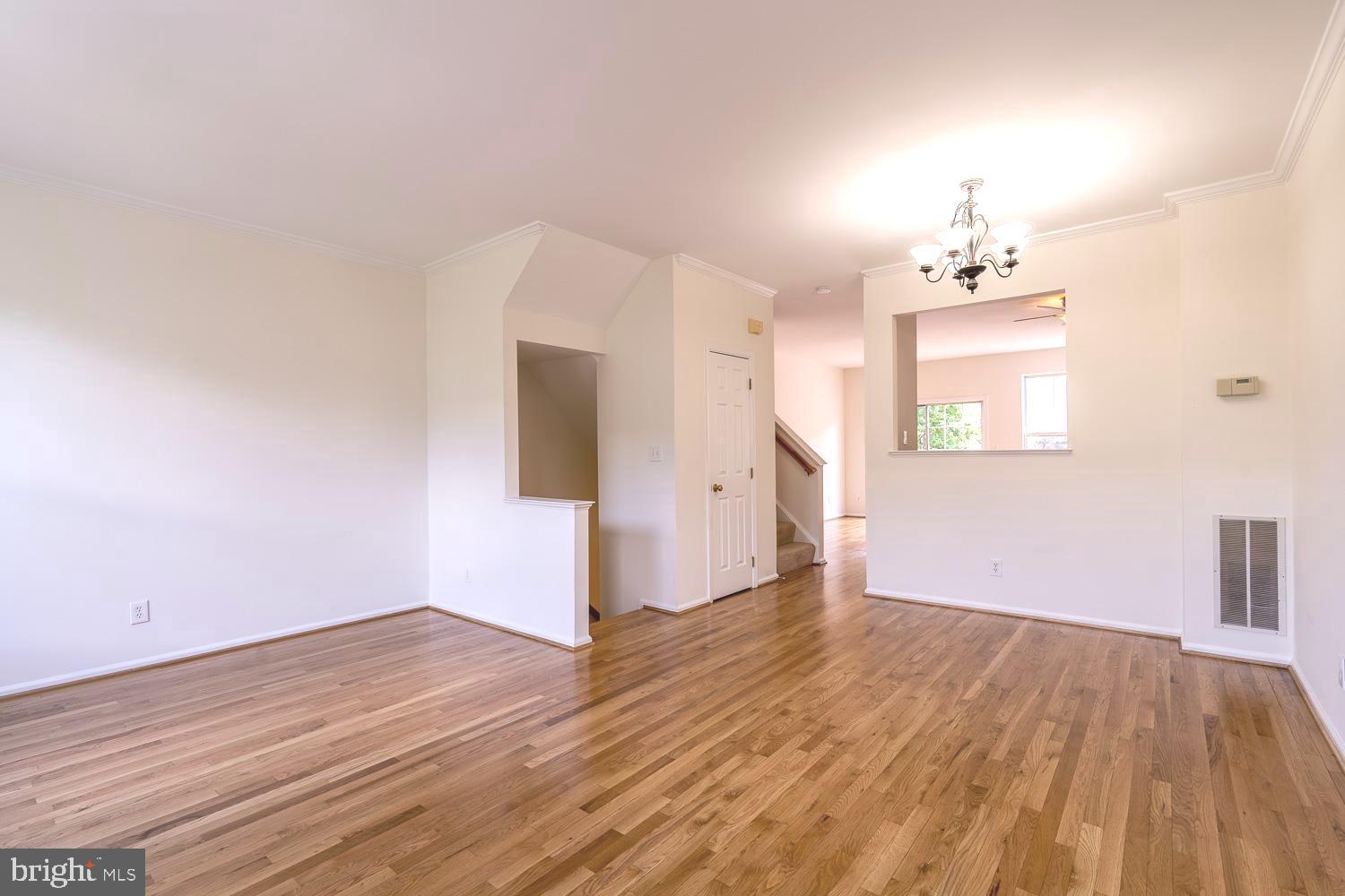 SIGNATURE AT BROADLANDS - Residential