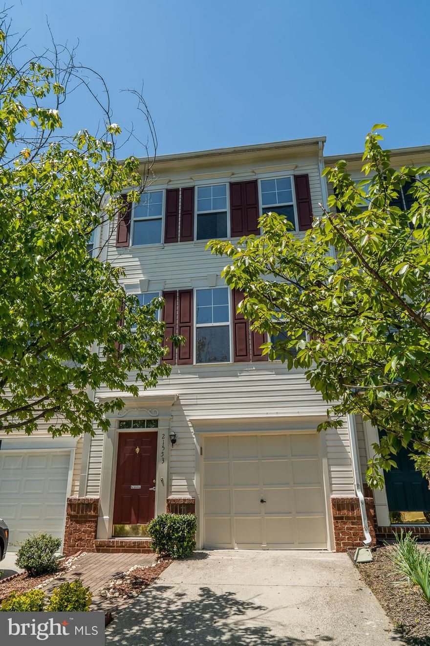 Perfect setting...large common area/buffer between neighbors. New interior and exterior paint, tile and carpets cleaned, middle level hardwoods just refinished - GORGEOUS!  Great large upper level deck and lower level patio off walk out rec room...open floor plan, large rooms throughout AND in the HEART of The Broadlands with low HOA and access to all the amazing amenities - multiple pools, nature center, tot lots, professional centers, walking distance to shopping - amazing schools...priced to sell!