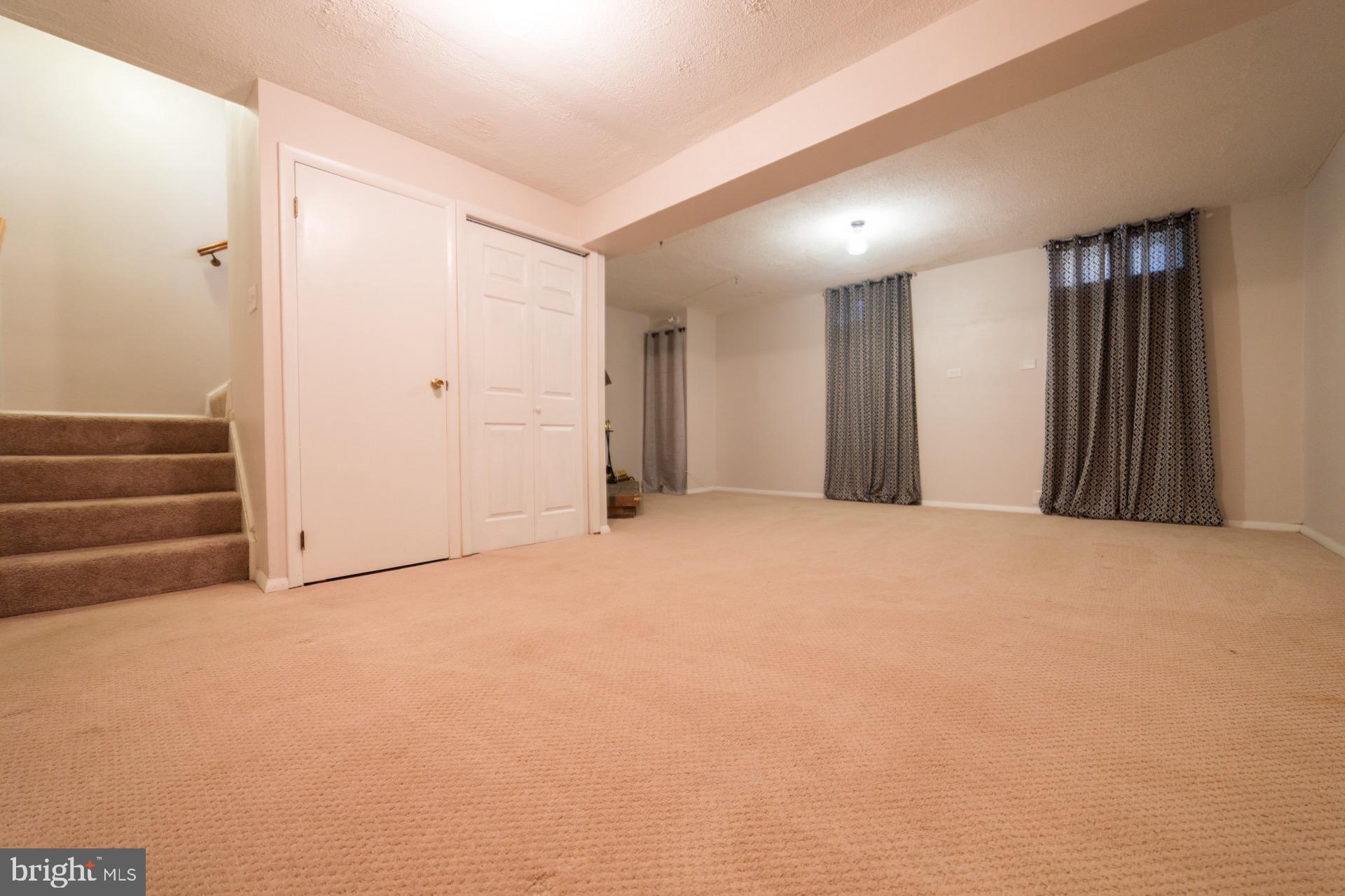 GUNNERS LAKE VILLAGE - Residential Lease