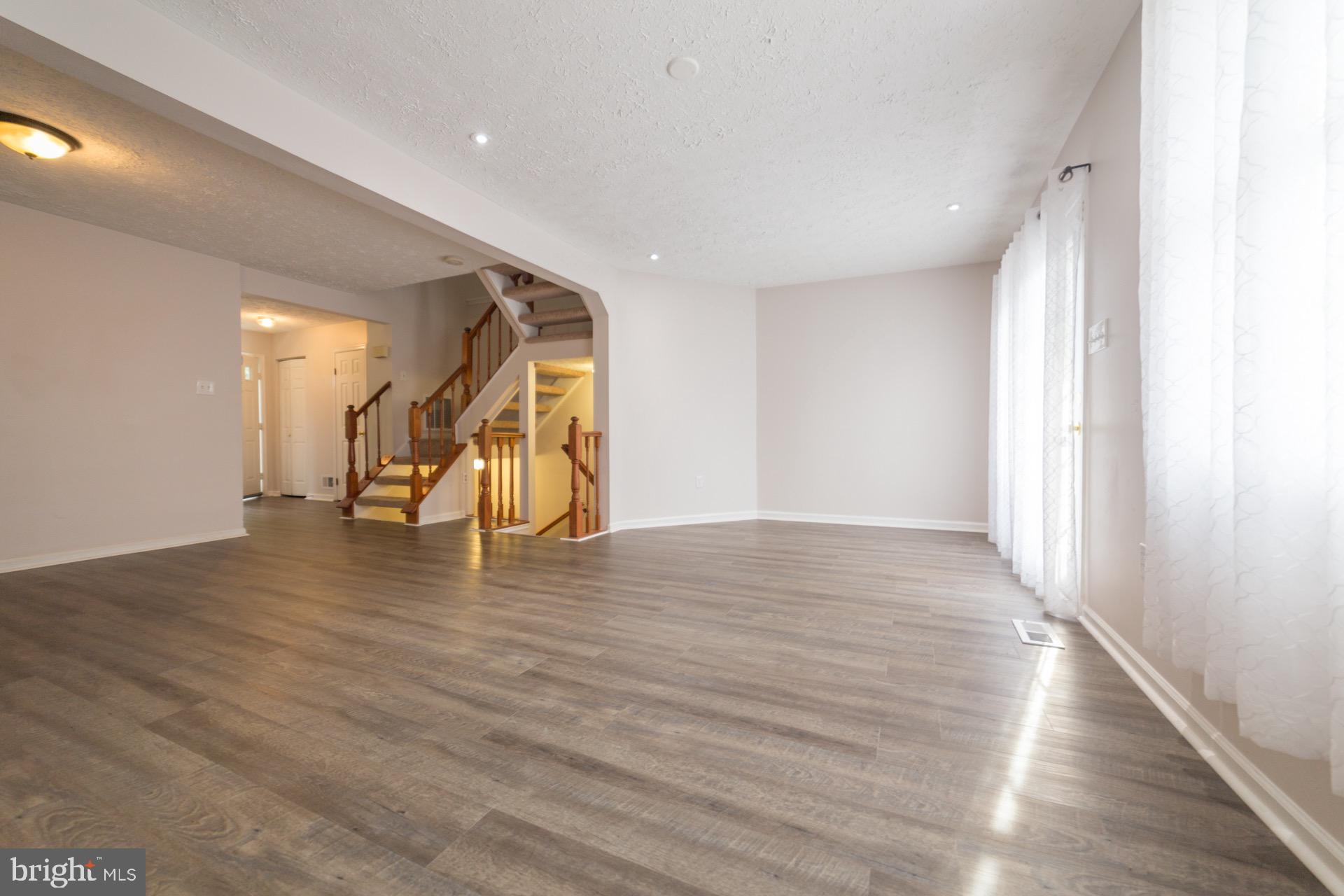 GUNNERS LAKE VILLAGE - Residential Lease