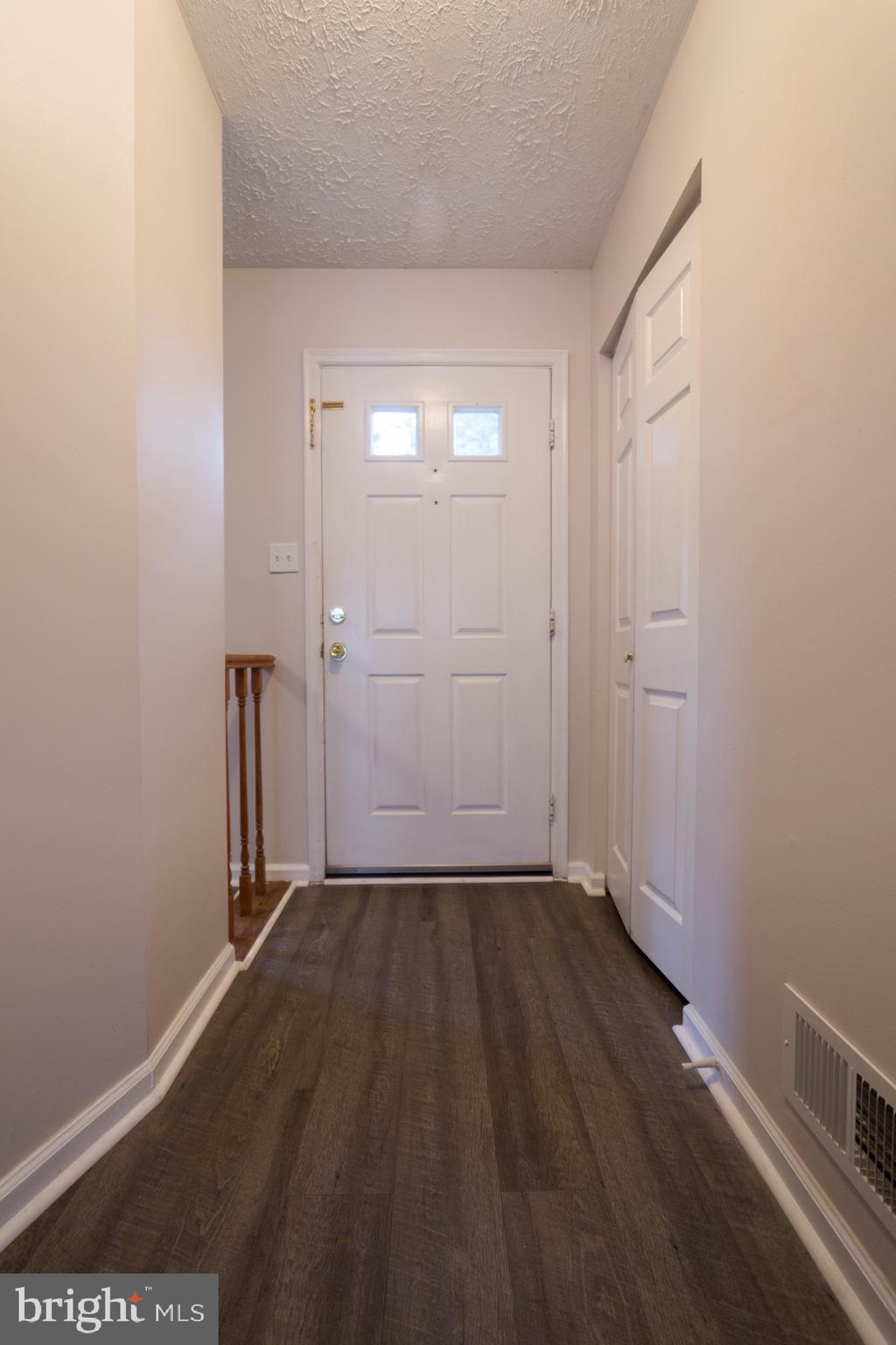 GUNNERS LAKE VILLAGE - Residential Lease