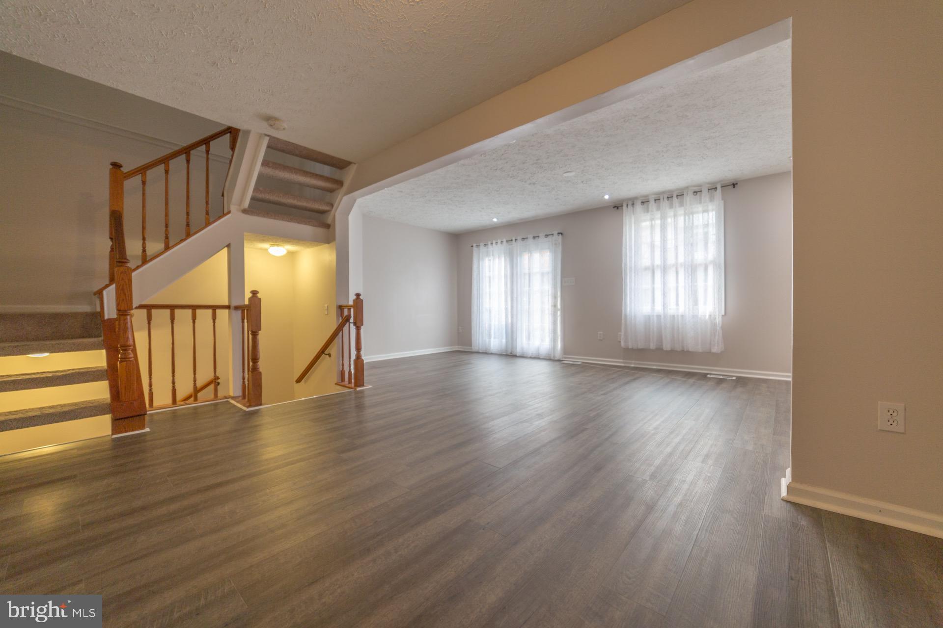 GUNNERS LAKE VILLAGE - Residential Lease