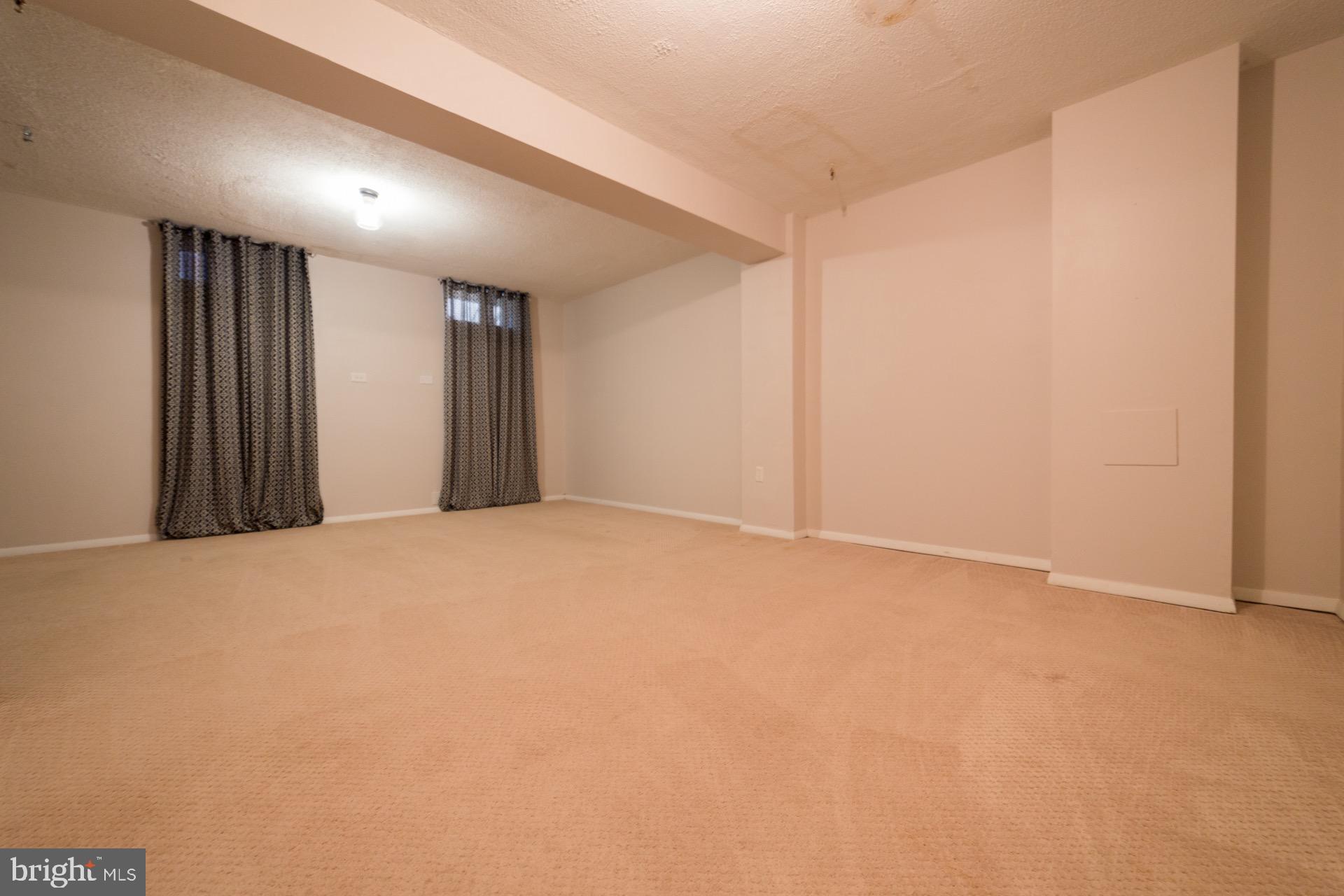 GUNNERS LAKE VILLAGE - Residential Lease